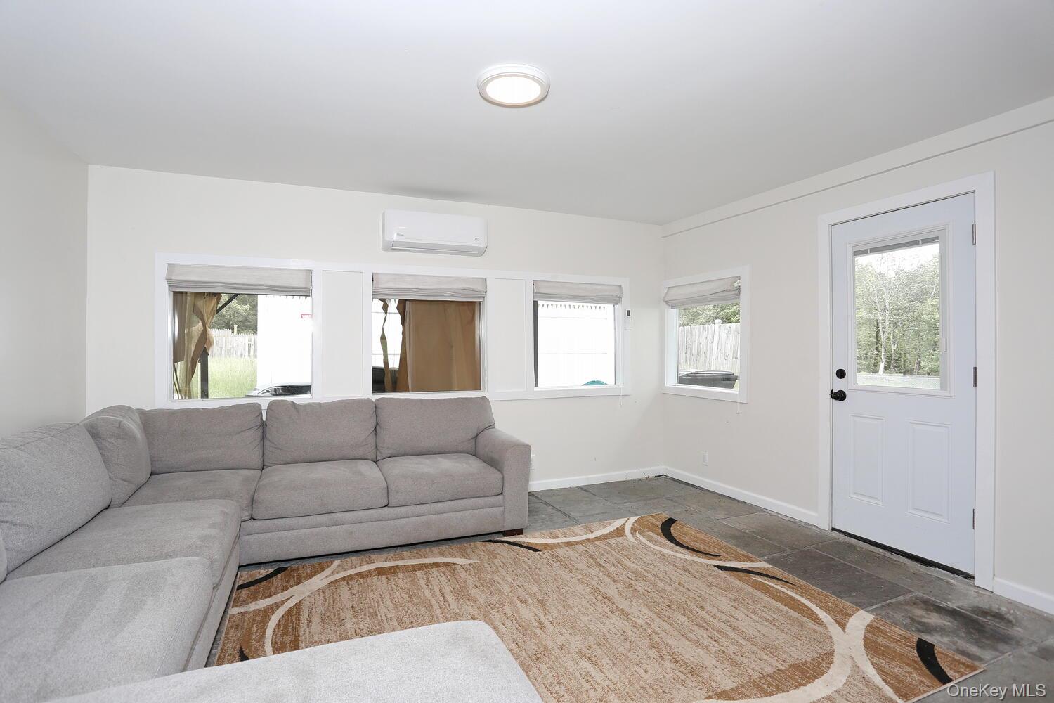 17 Harvard Square, Woodridge, NY 12789