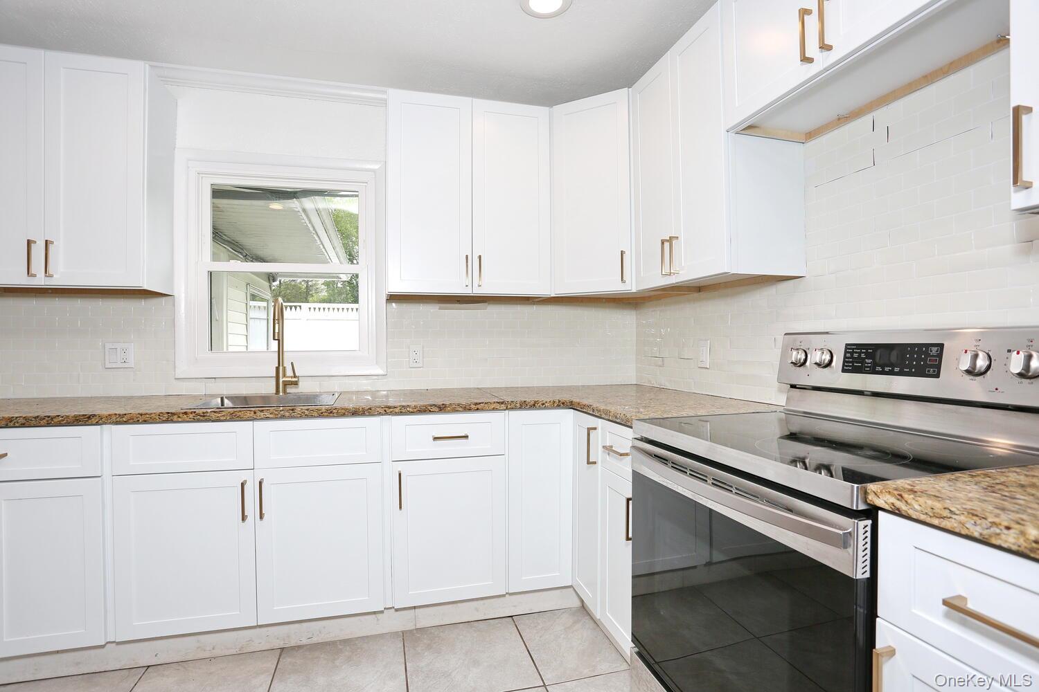 17 Harvard Square, Woodridge, NY 12789