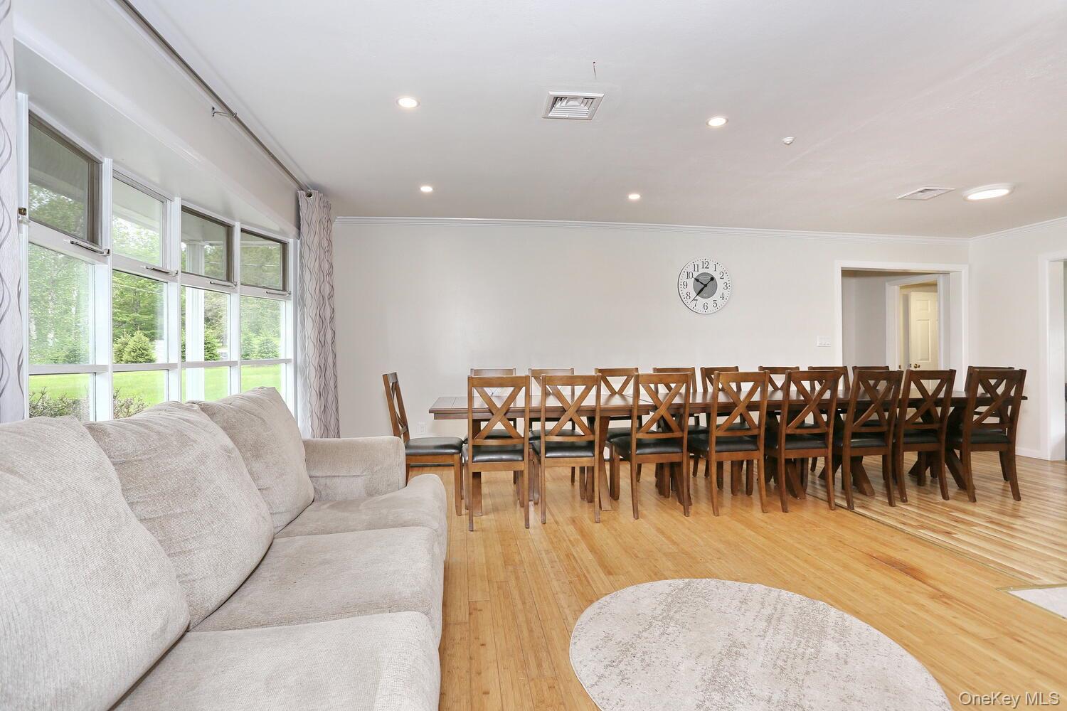 17 Harvard Square, Woodridge, NY 12789