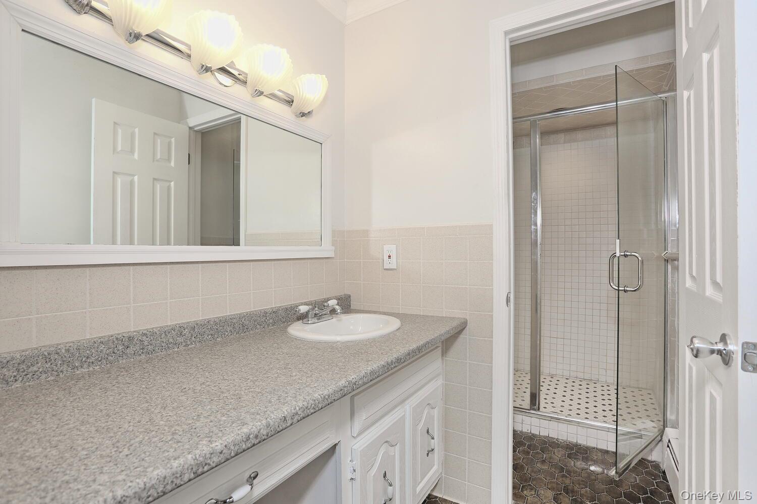 17 Harvard Square, Woodridge, NY 12789