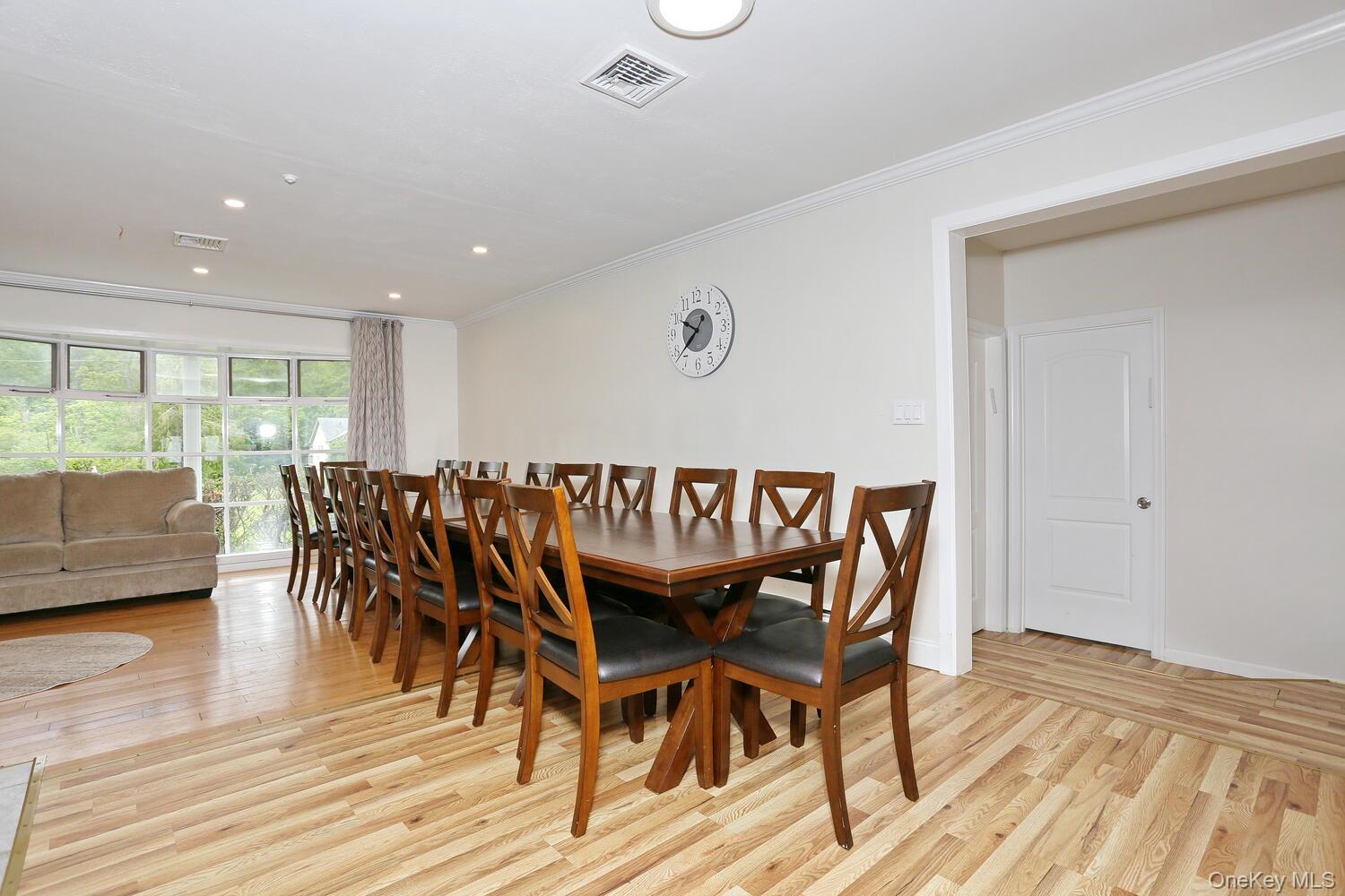 17 Harvard Square, Woodridge, NY 12789