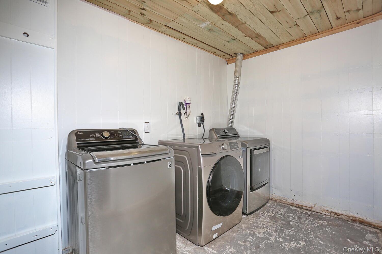 17 Harvard Square, Woodridge, NY 12789