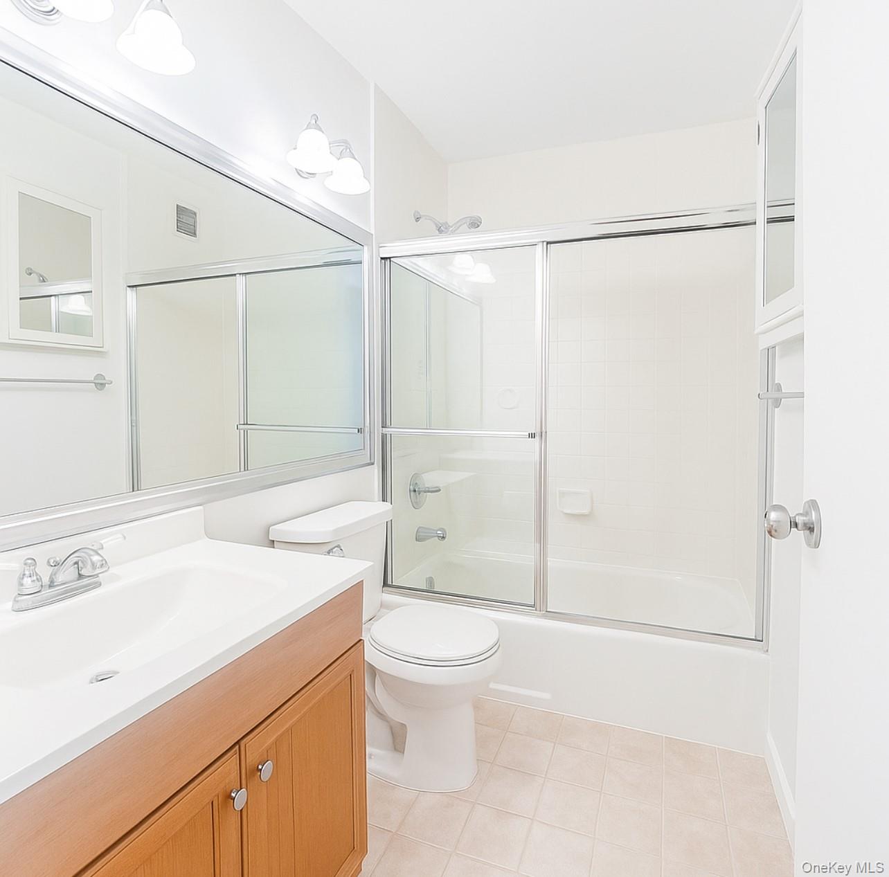 2 BAY CLUB Drive # 18F, Bayside, NY 11360