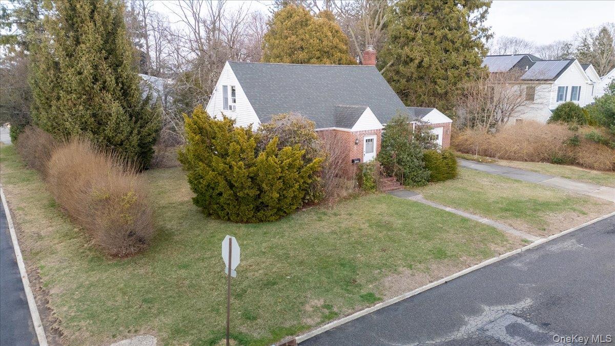 74 Floral Avenue, Bethpage, NY 11714