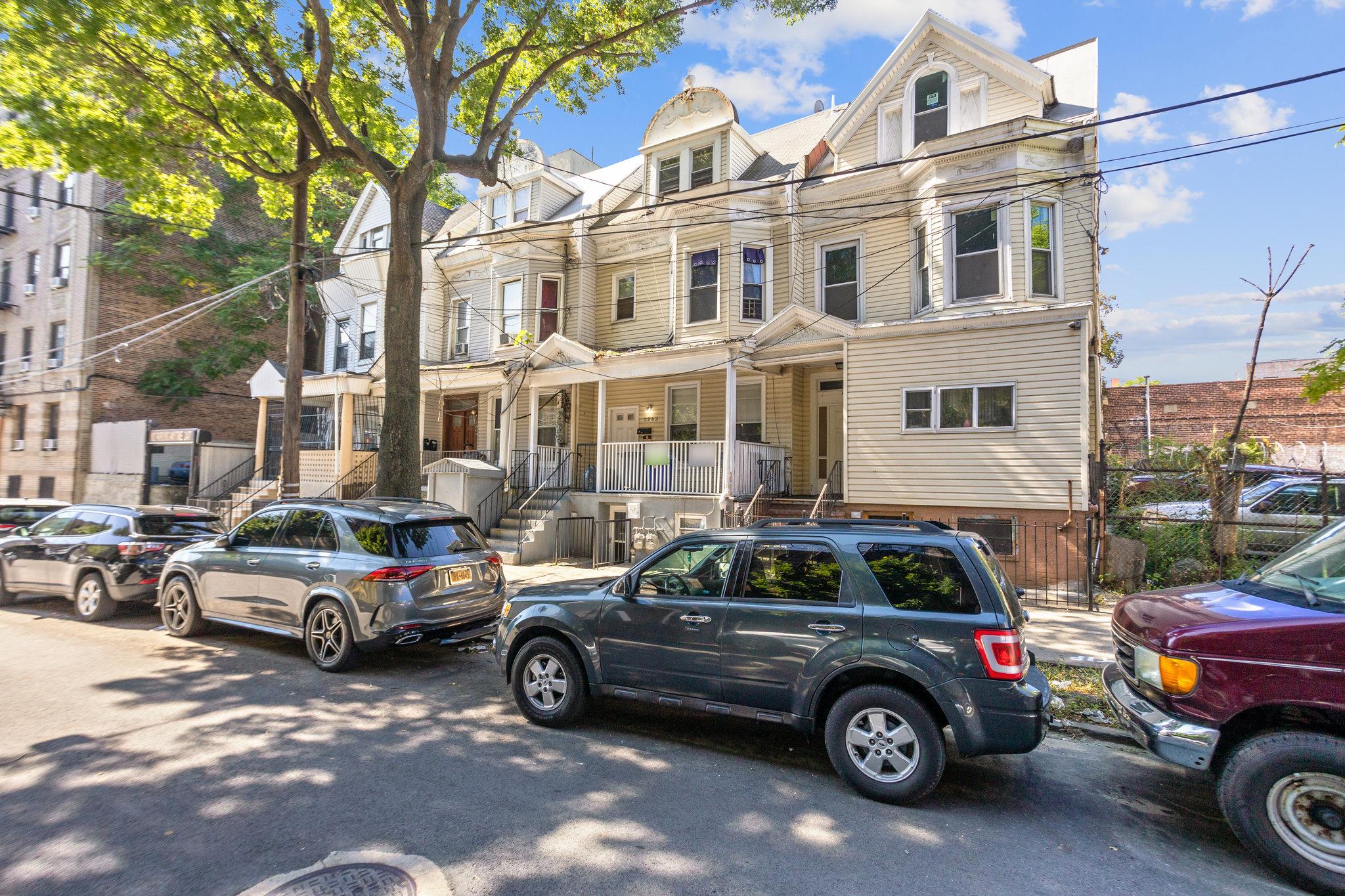 2263 Ryer Avenue, Bronx, NY 10457