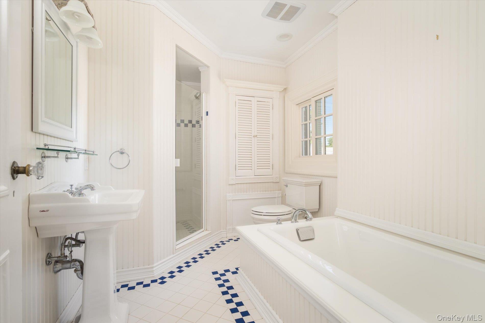 67 3rd Street, Garden City, NY 11530