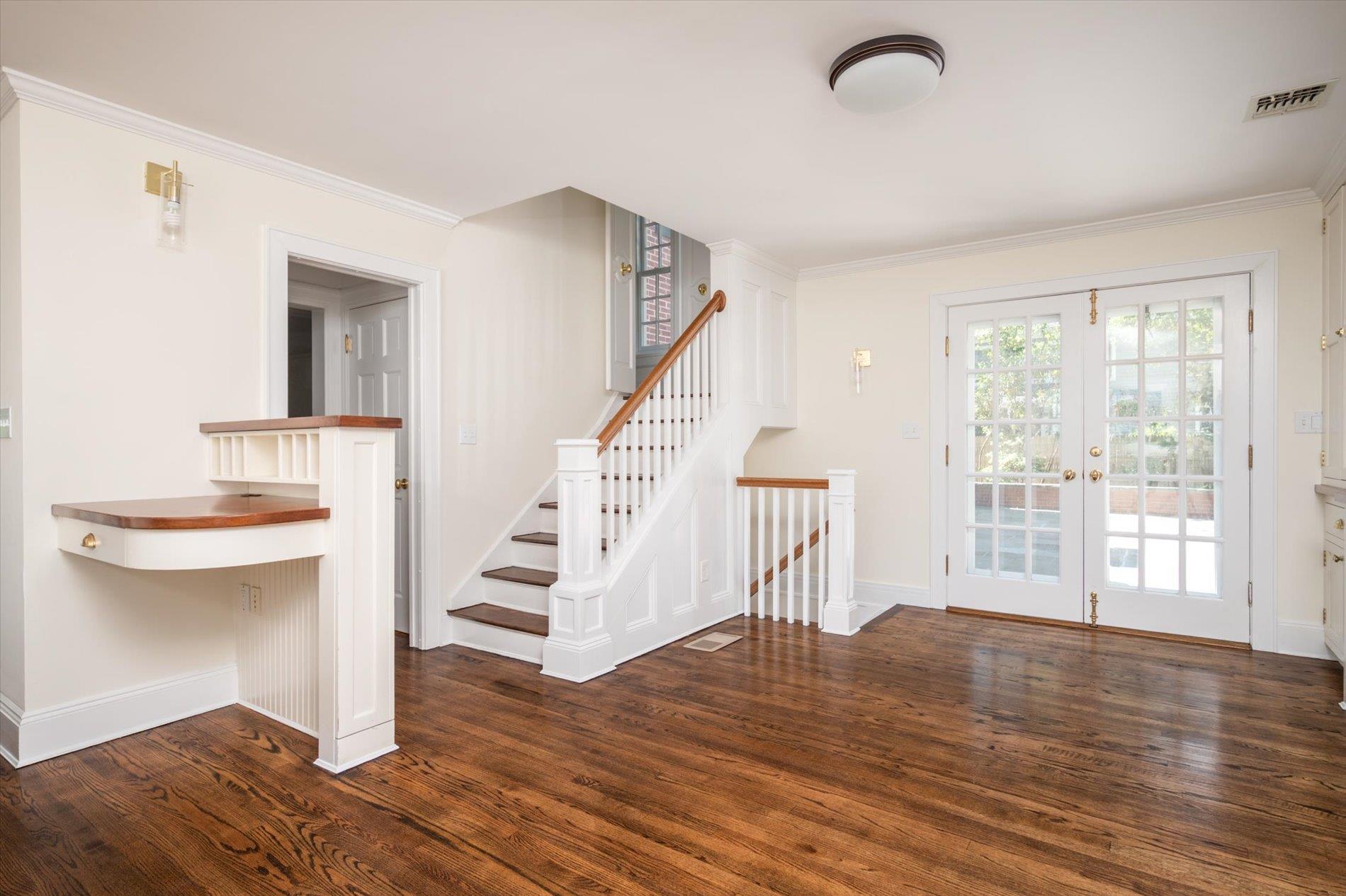 67 3rd Street, Garden City, NY 11530