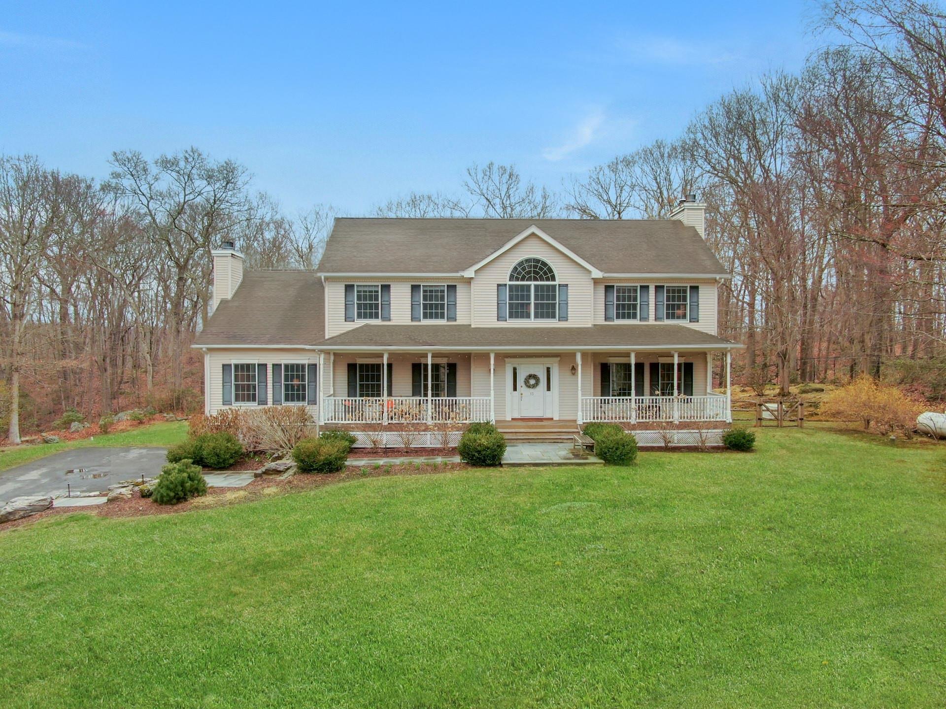 13 Laurie Lane, South Salem, NY 10590