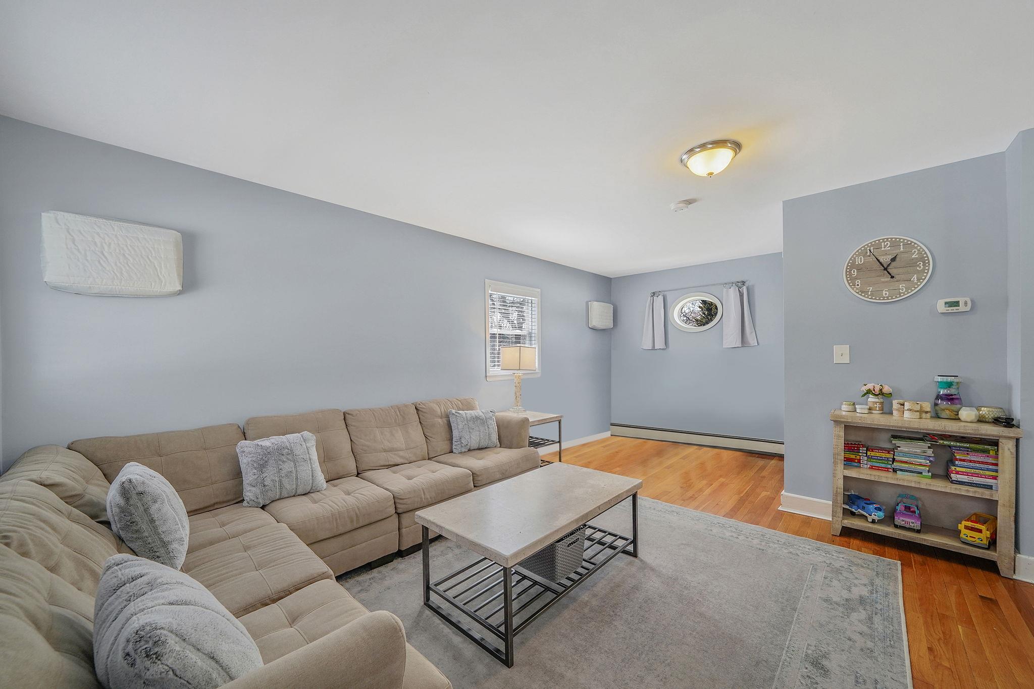 373 Nevada Street, Lindenhurst, NY 11757
