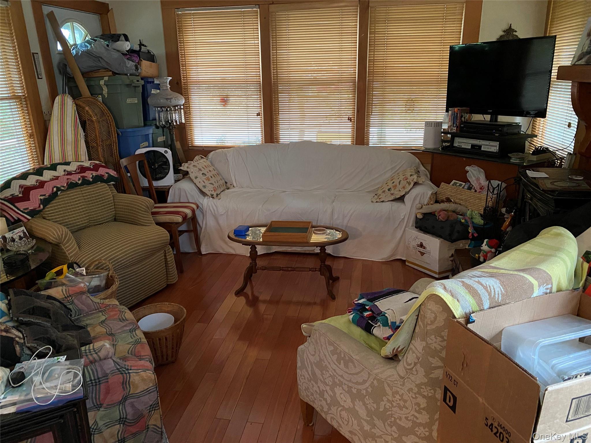 152 Bayview Walk, Cherry Grove, NY 11782