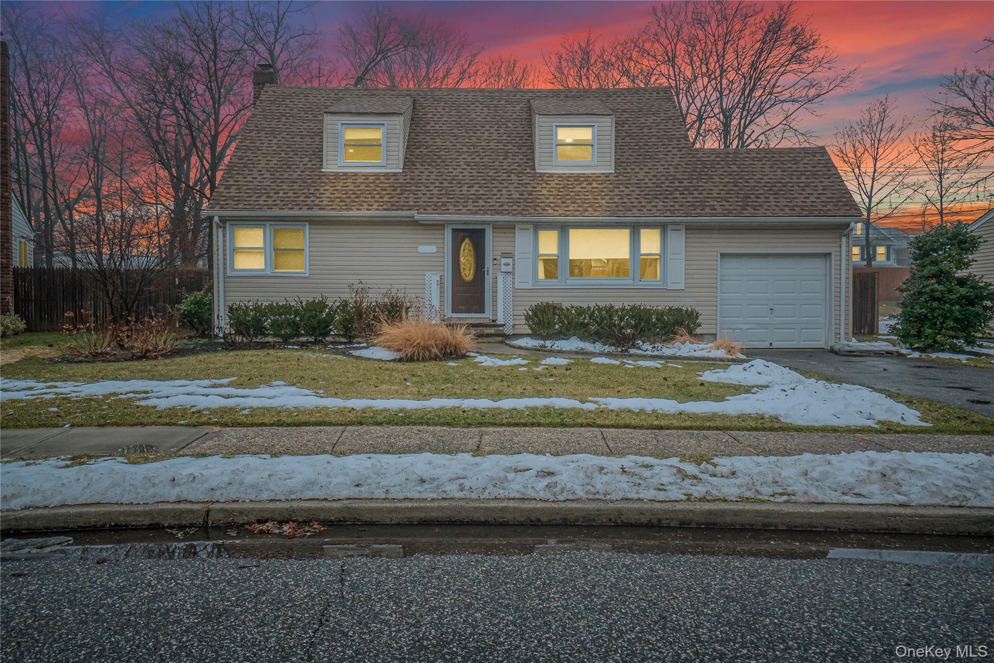 104 Radcliff Drive, East Norwich, NY 11732