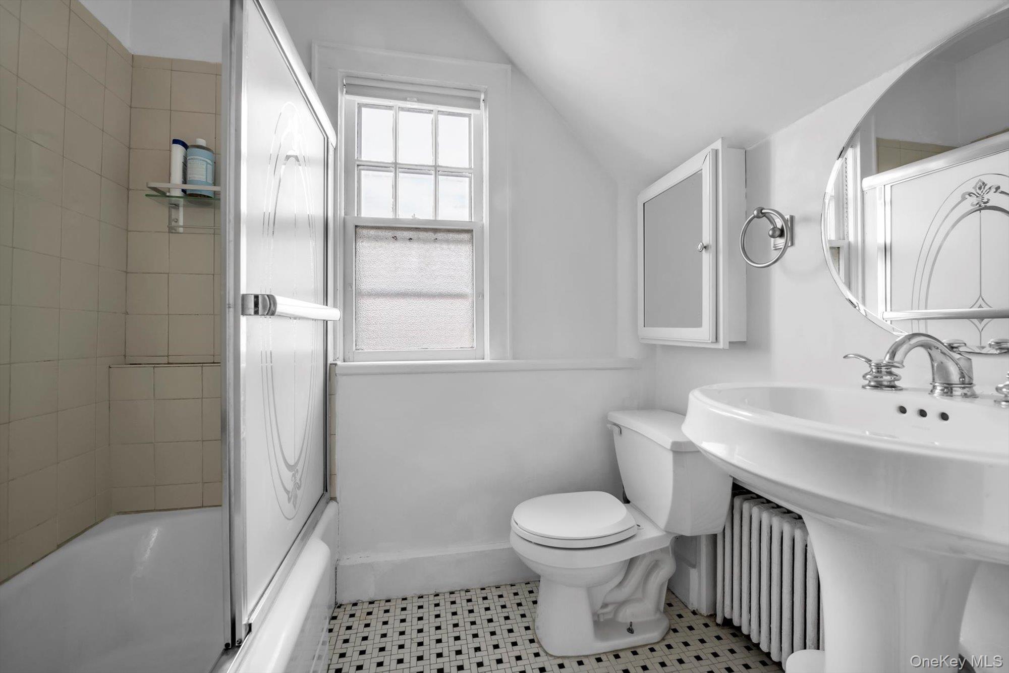 39-25 Murray Street, Flushing, NY 11354