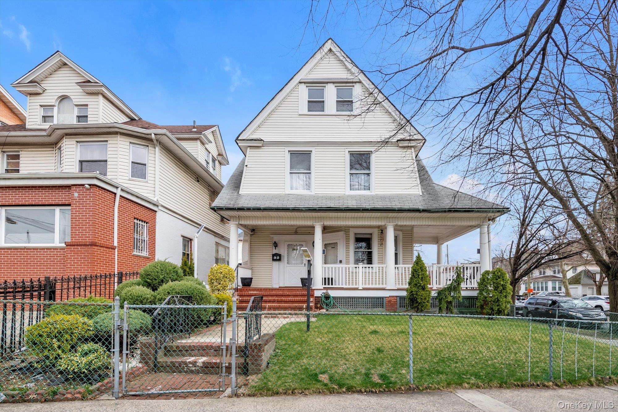 39-25 Murray Street, Flushing, NY 11354