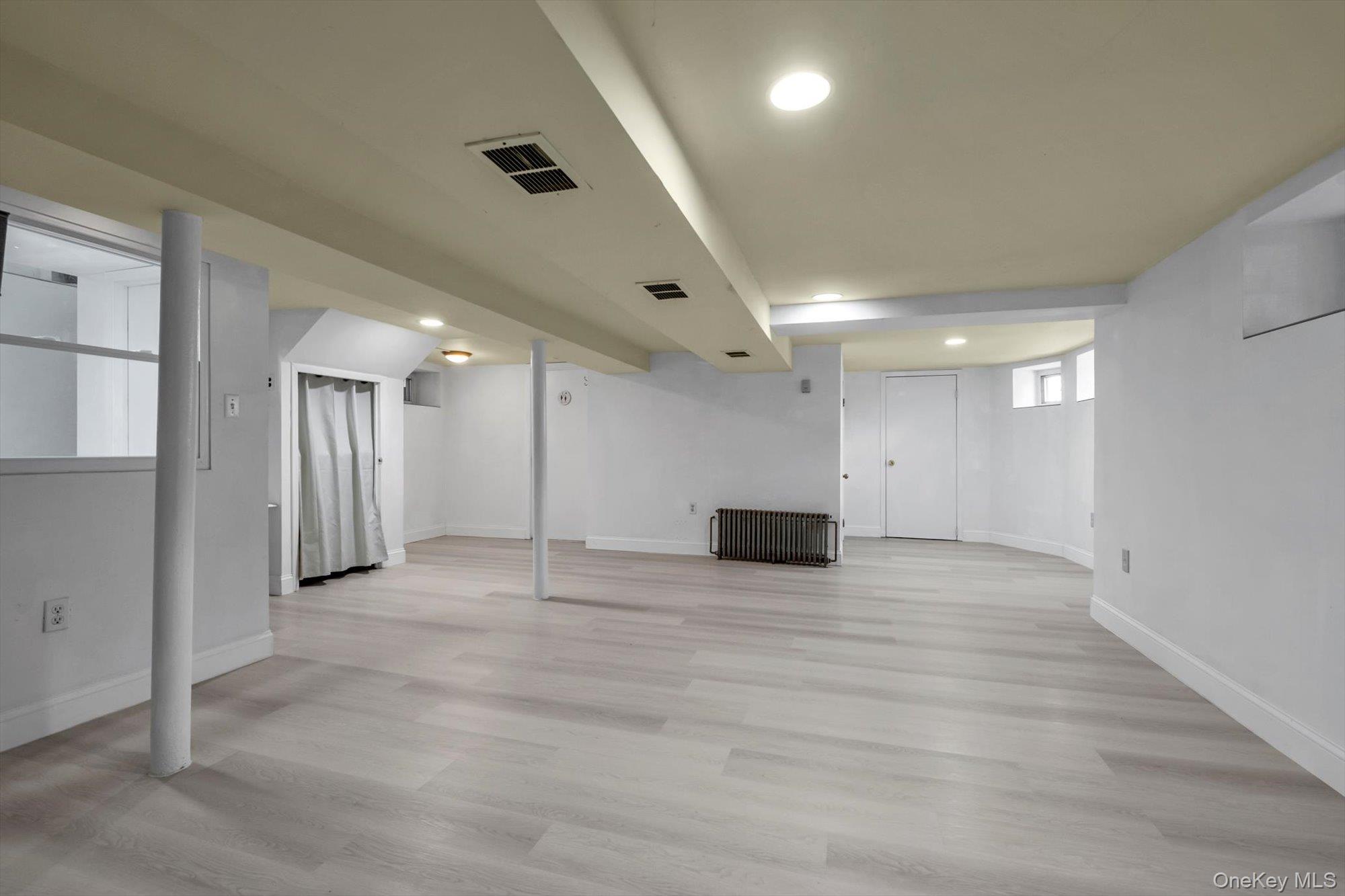 39-25 Murray Street, Flushing, NY 11354