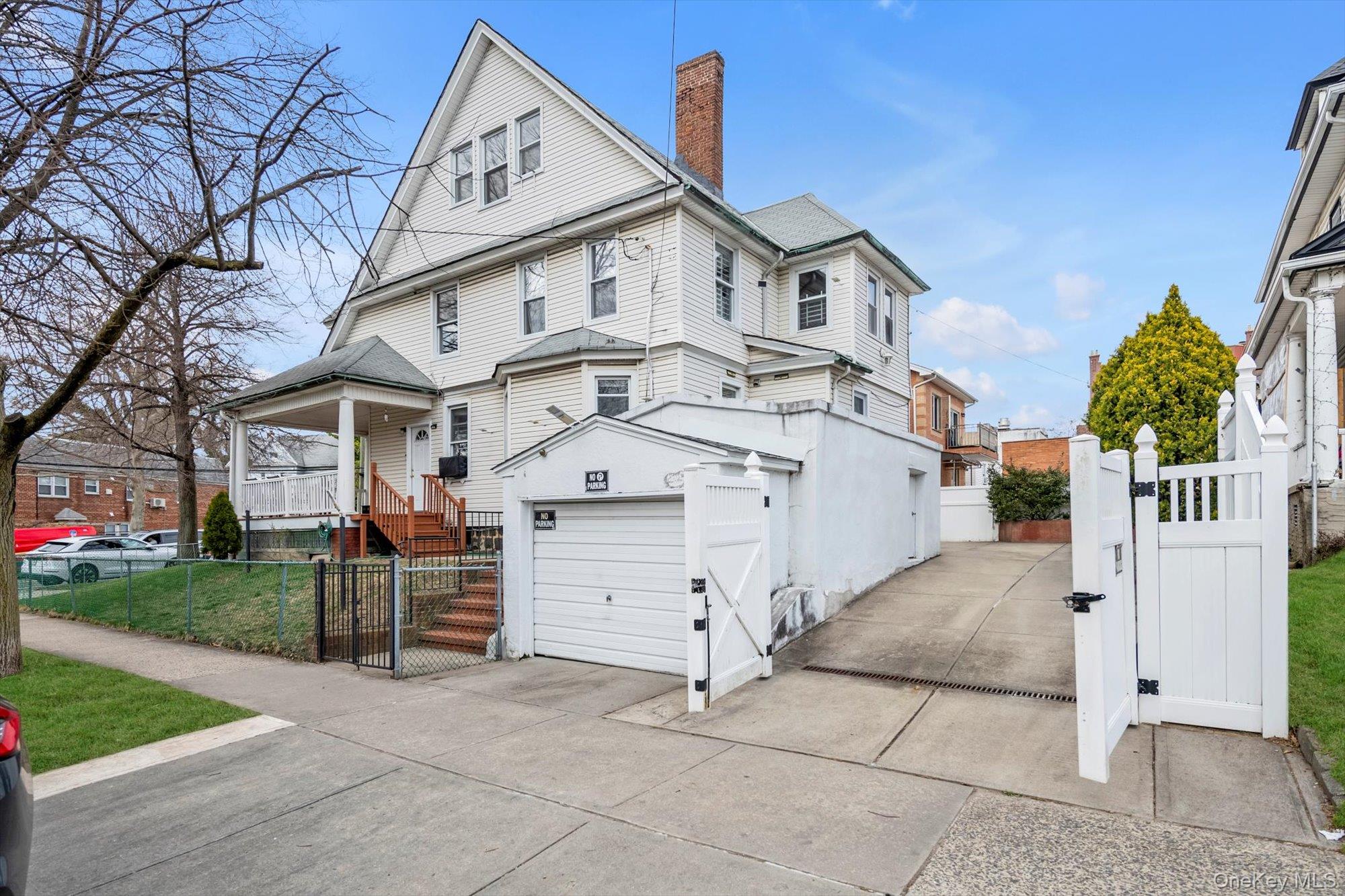 39-25 Murray Street, Flushing, NY 11354