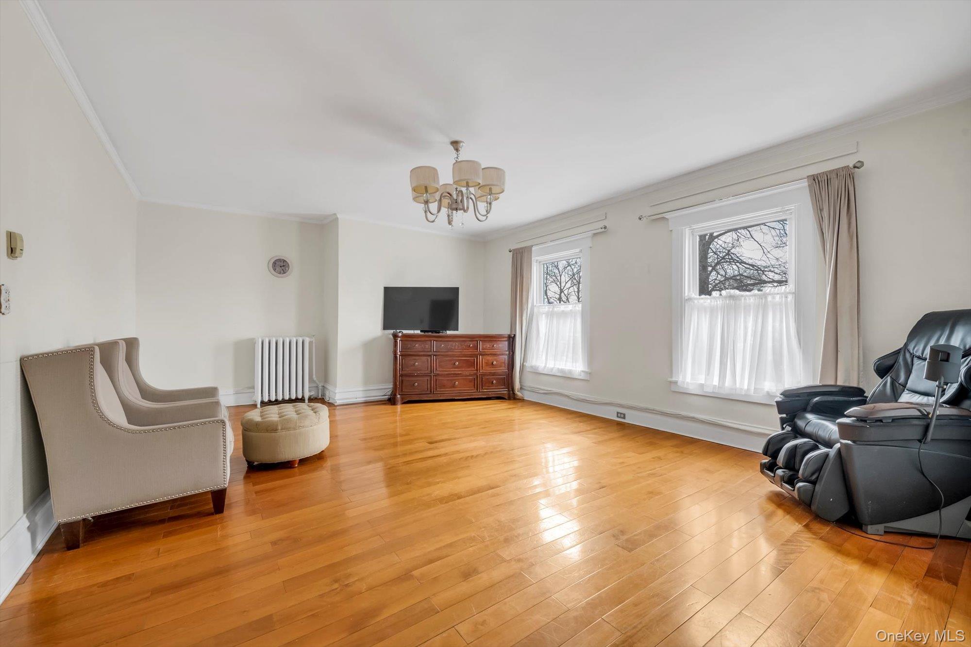 39-25 Murray Street, Flushing, NY 11354