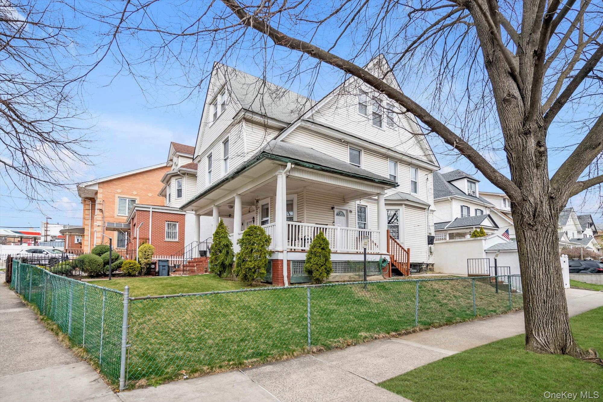 39-25 Murray Street, Flushing, NY 11354