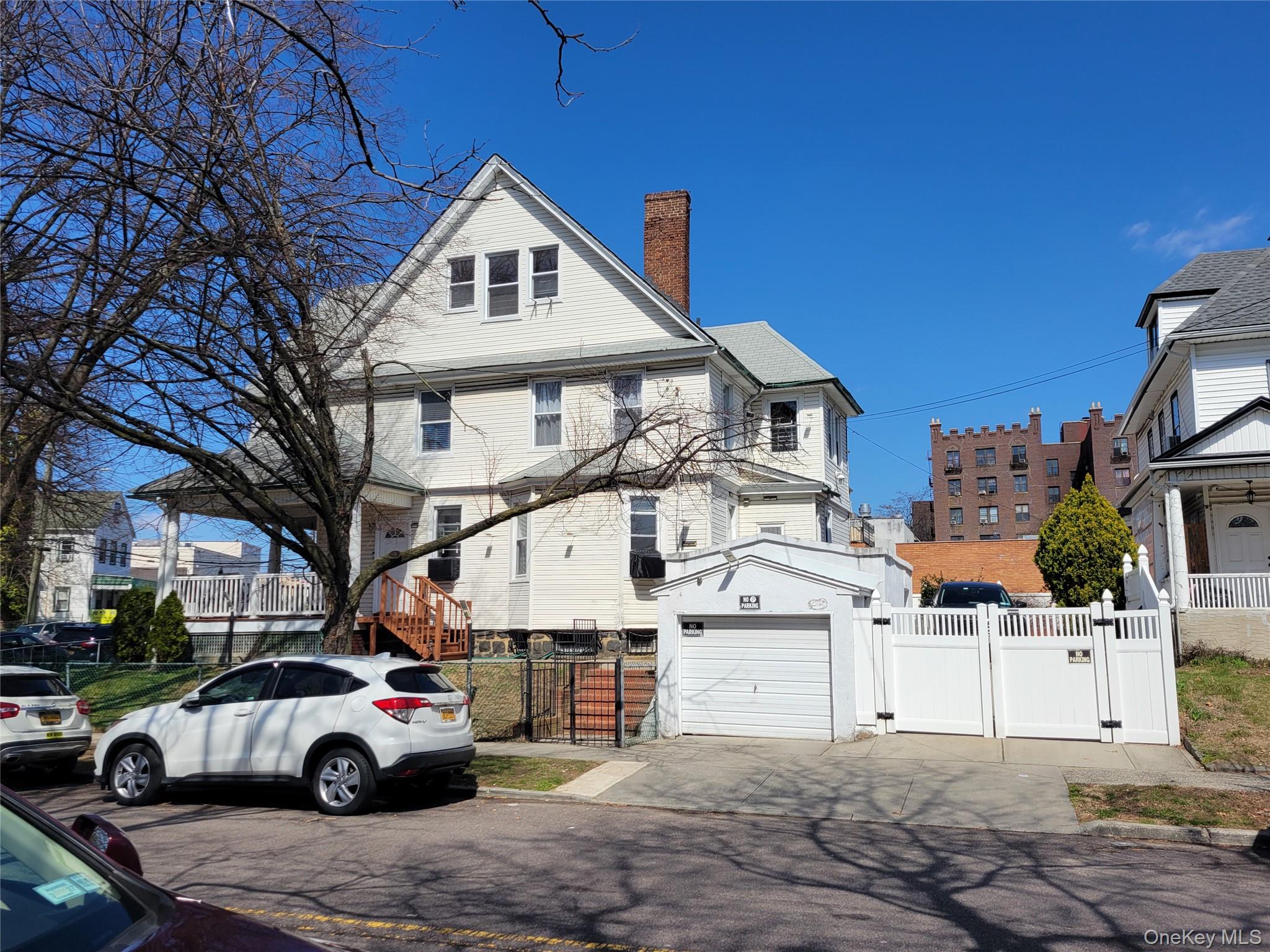 39-25 Murray Street, Flushing, NY 11354