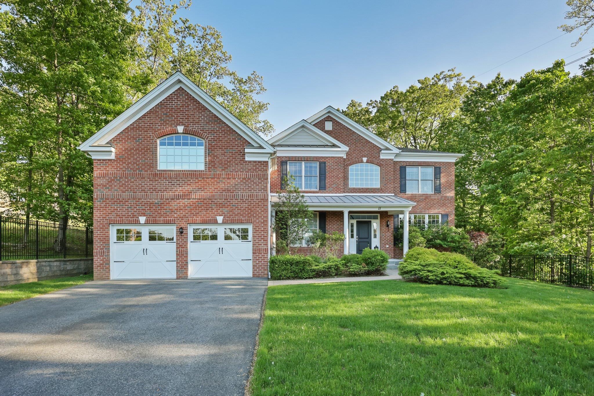 11 Fraydun Lane, Scarsdale, NY 10583