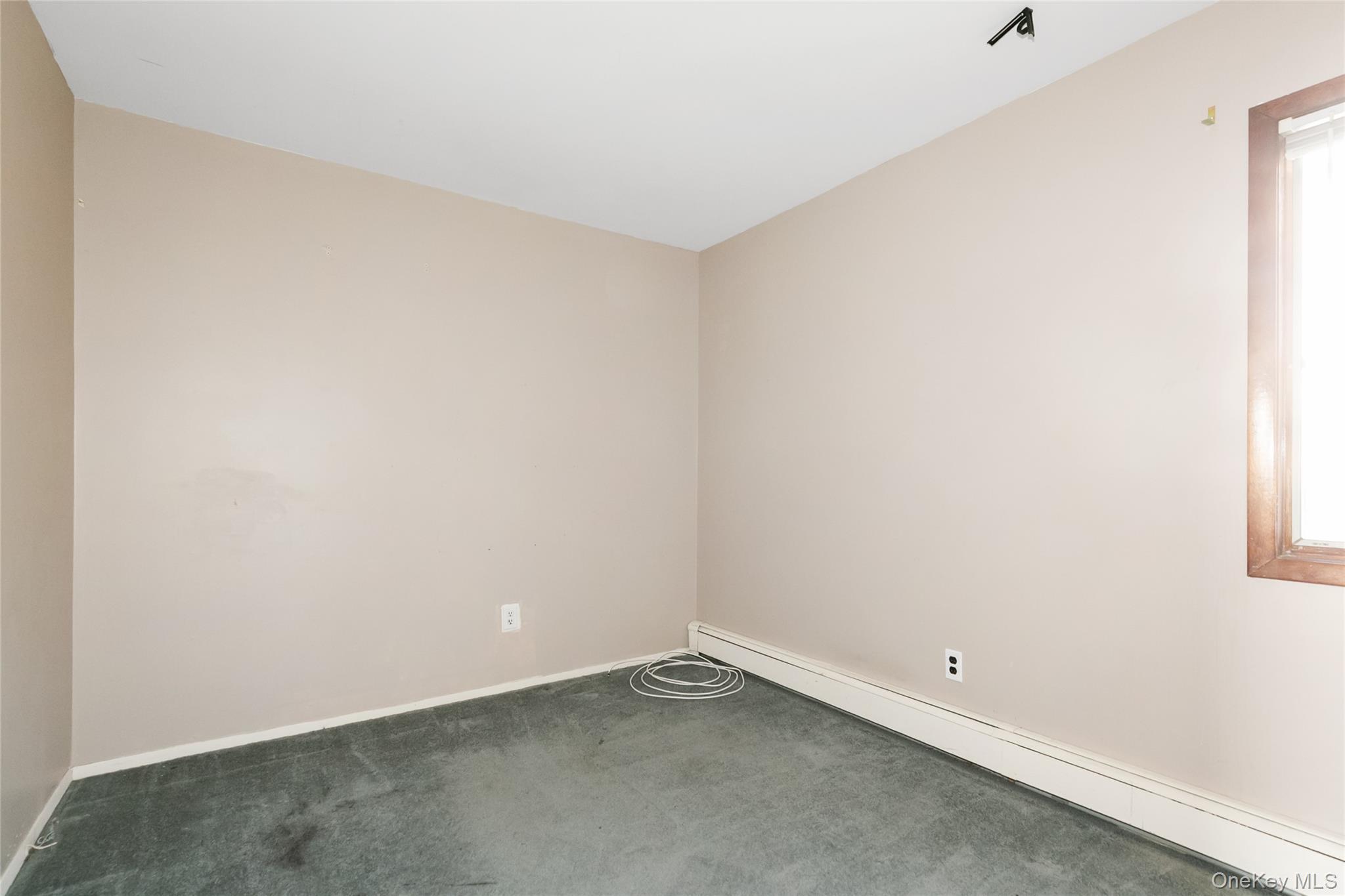 254 N Richmond Avenue, Massapequa, NY 11758