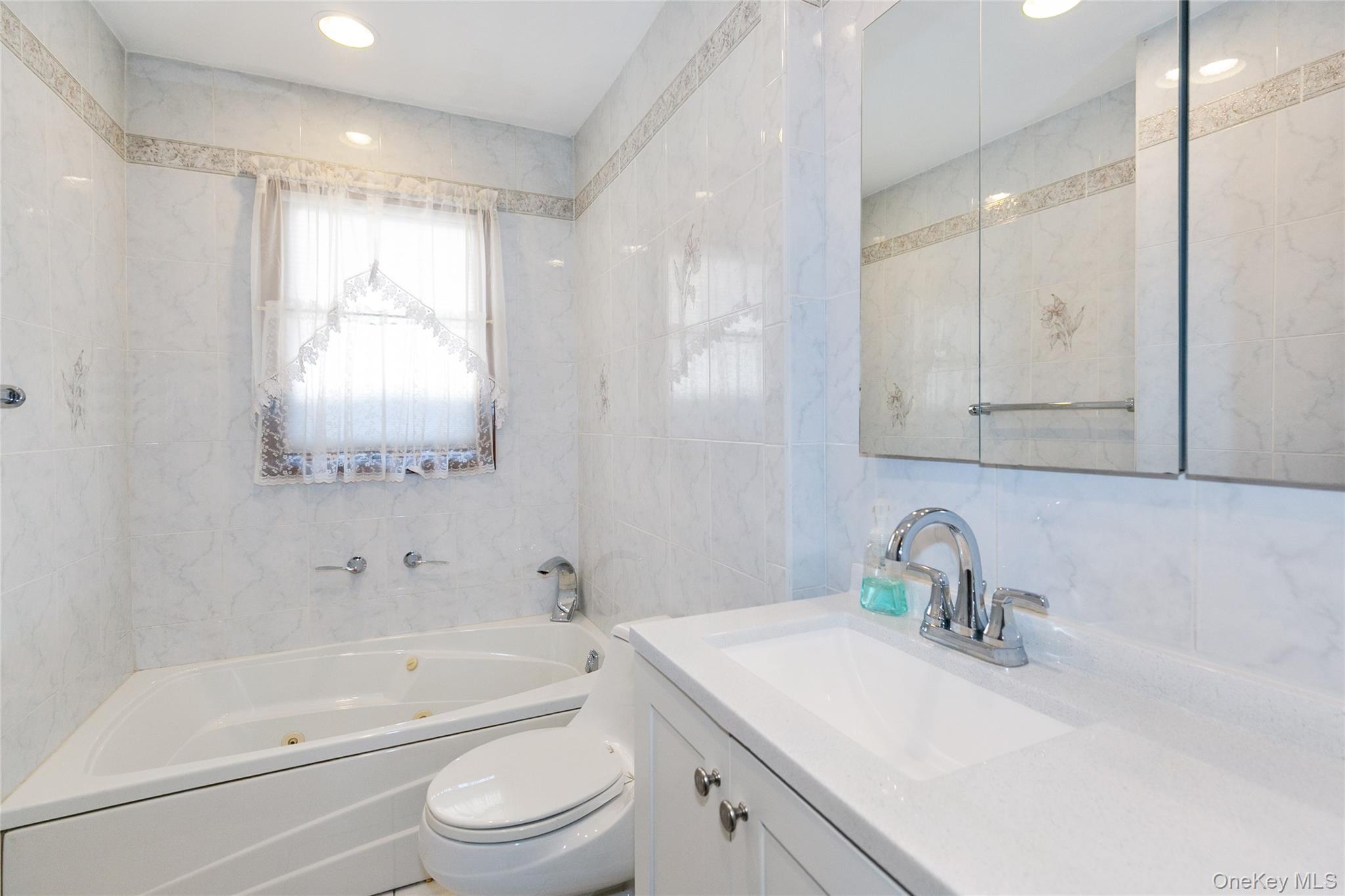 254 N Richmond Avenue, Massapequa, NY 11758