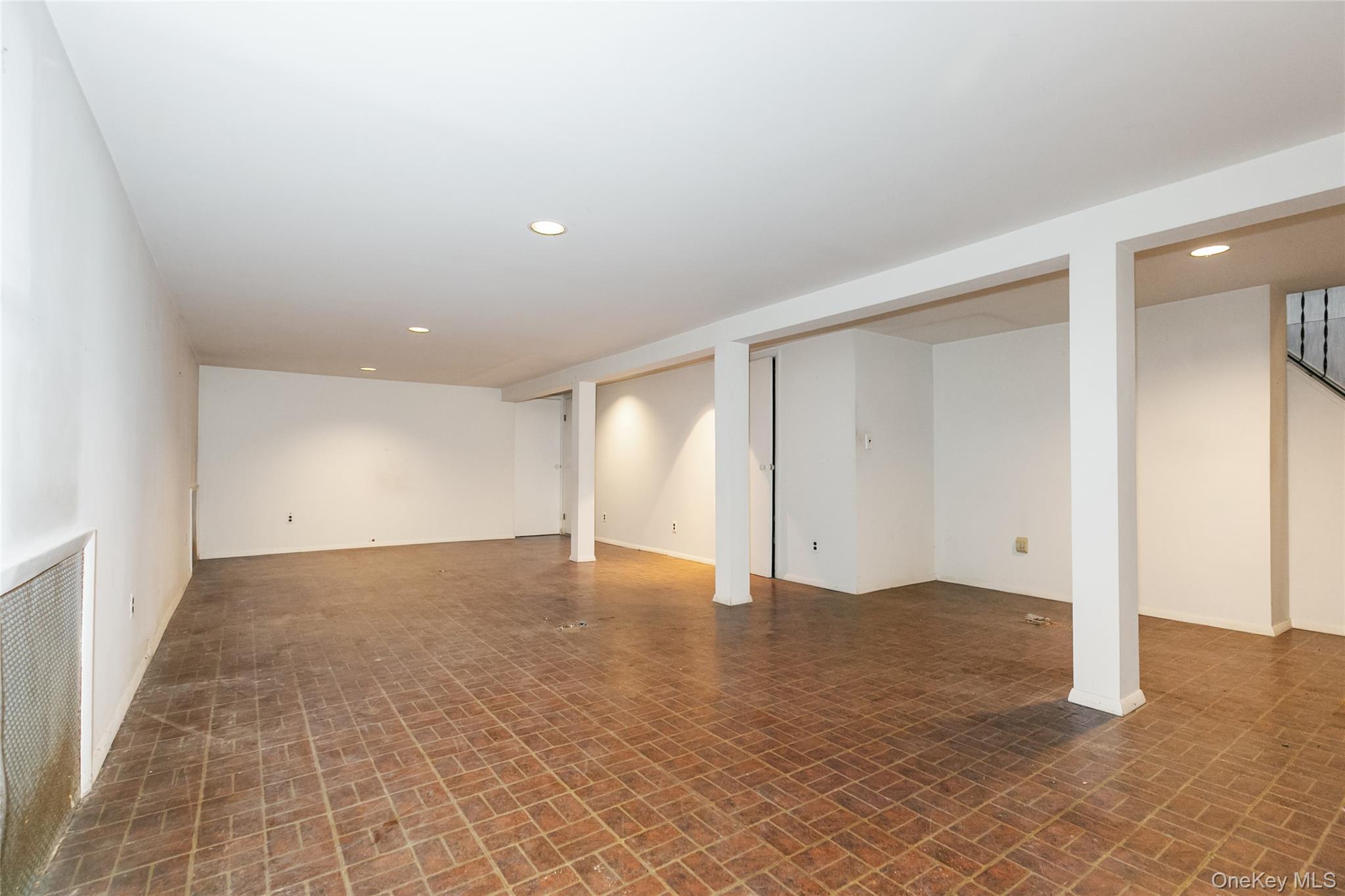 254 N Richmond Avenue, Massapequa, NY 11758