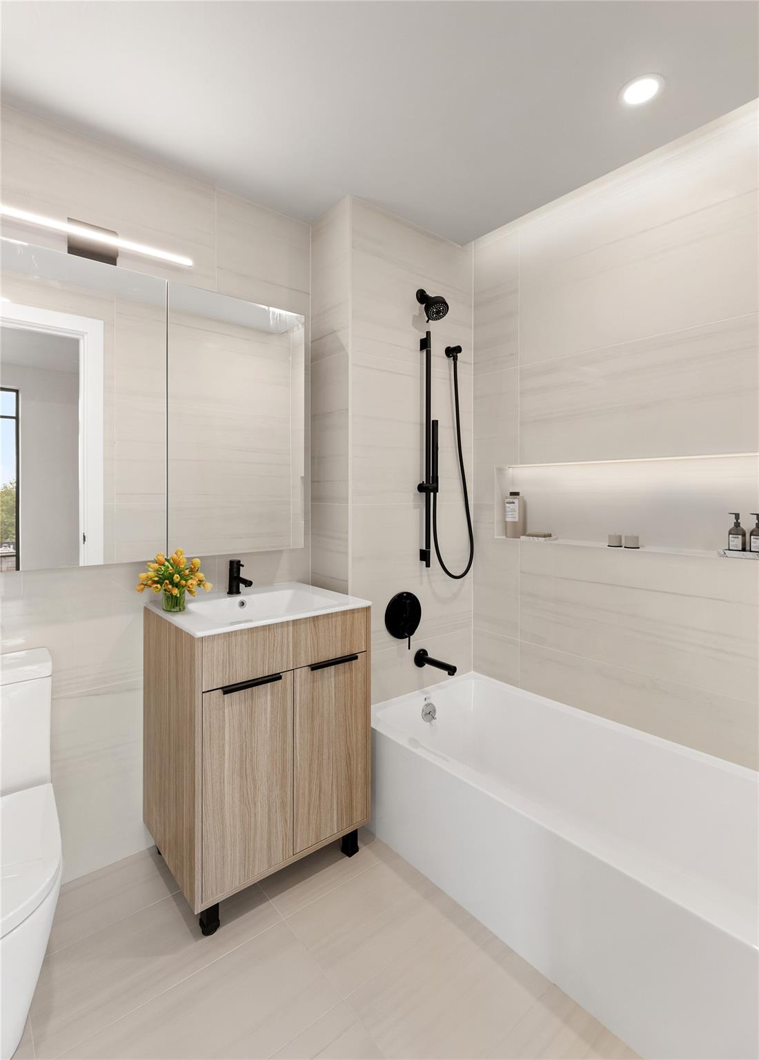 20-08 Steinway Street # 205, Astoria, NY 11105