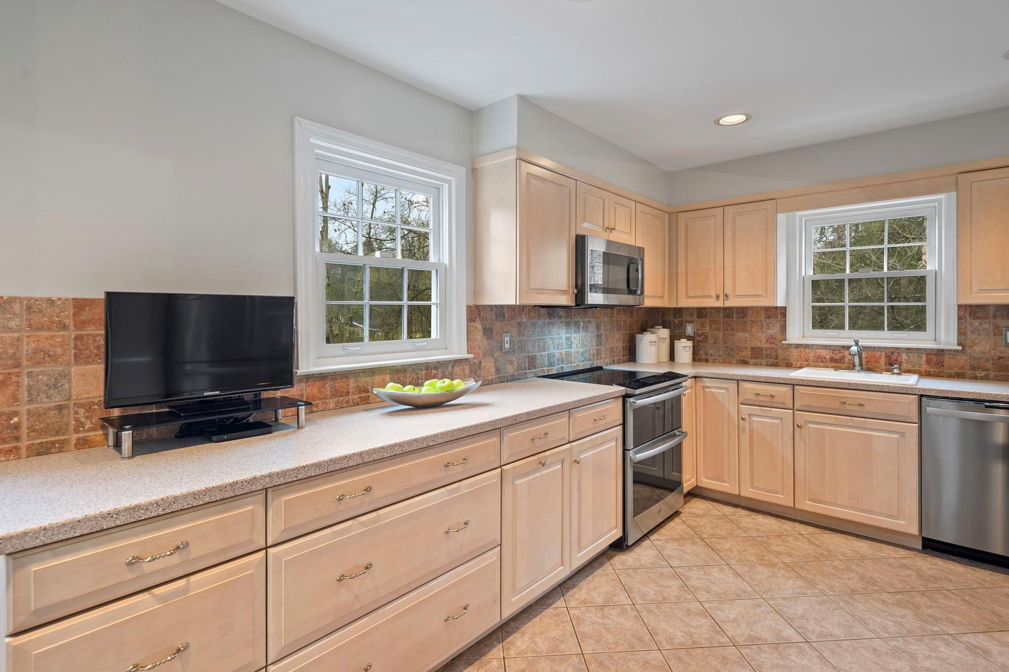 8 Elizabeth Street, Chappaqua, NY 10514
