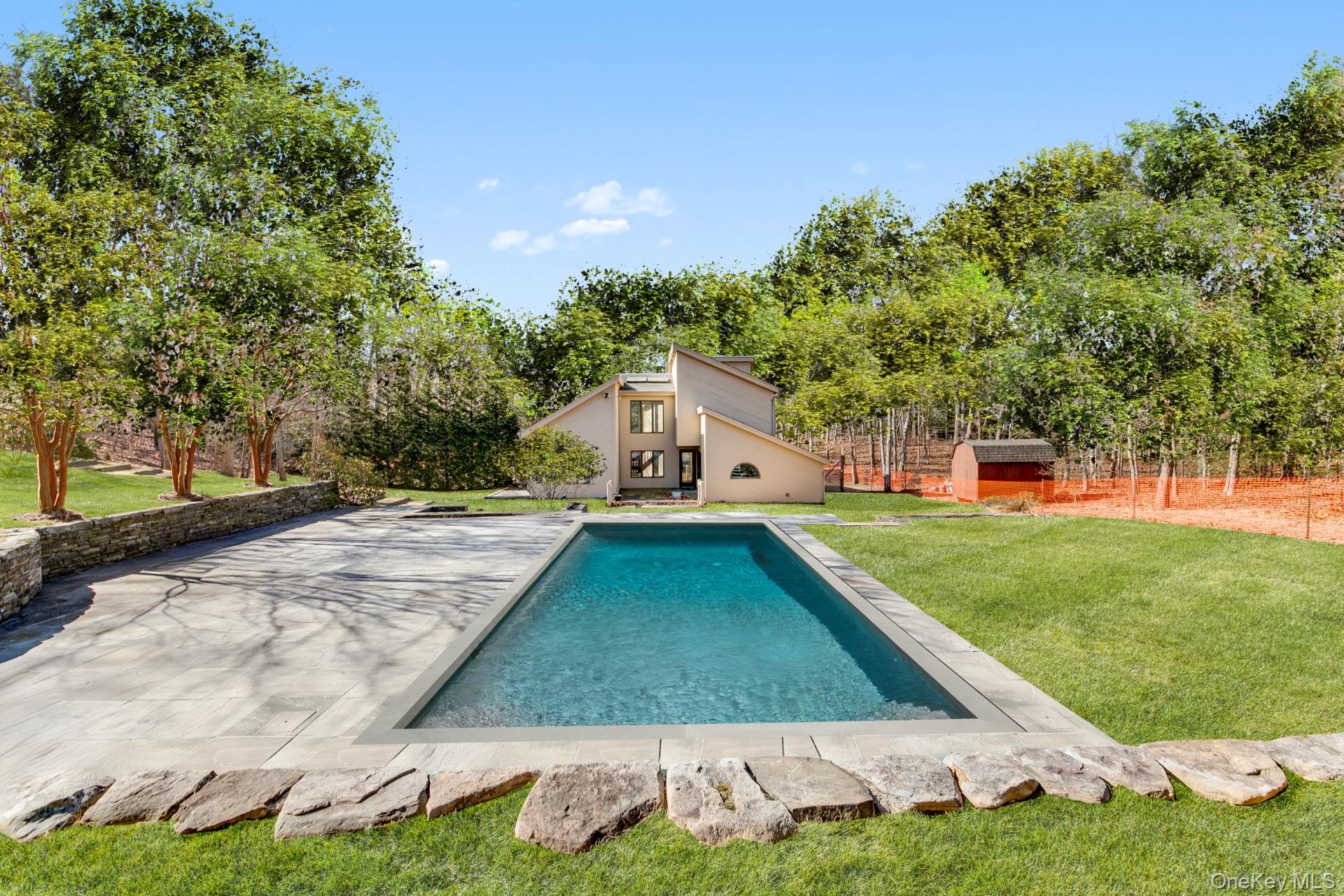 28 Pepperidge Lane, Amagansett, NY 11930