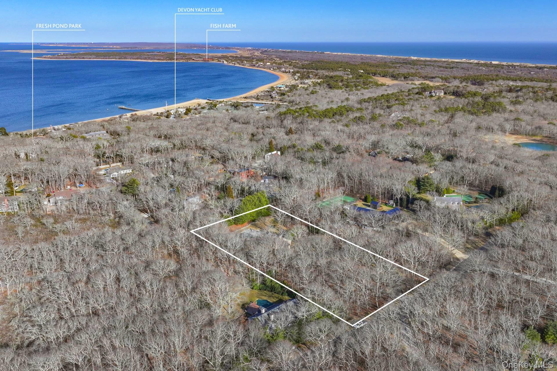 28 Pepperidge Lane, Amagansett, NY 11930