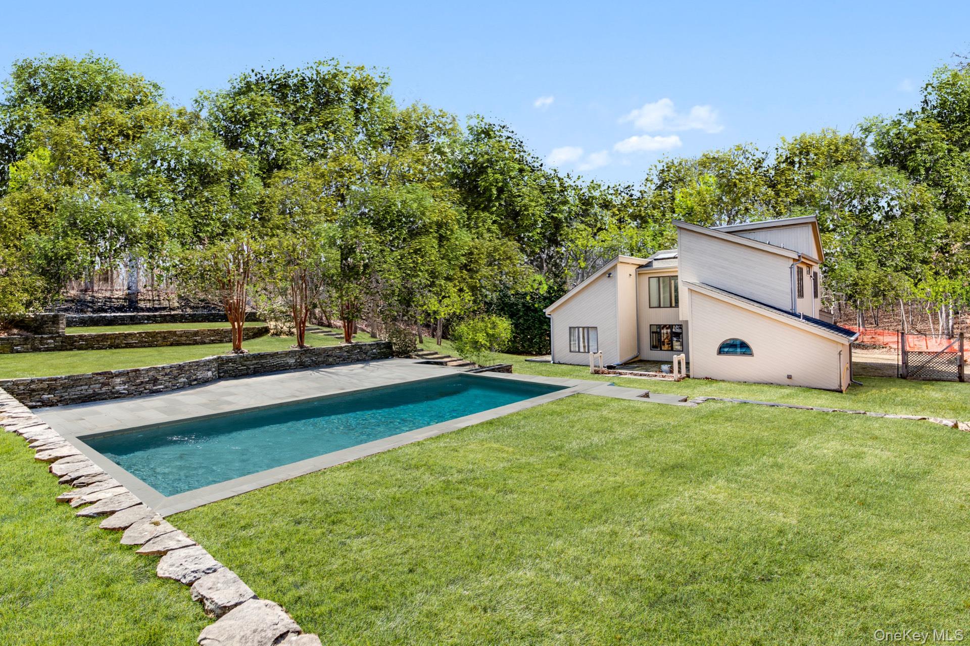 28 Pepperidge Lane, Amagansett, NY 11930