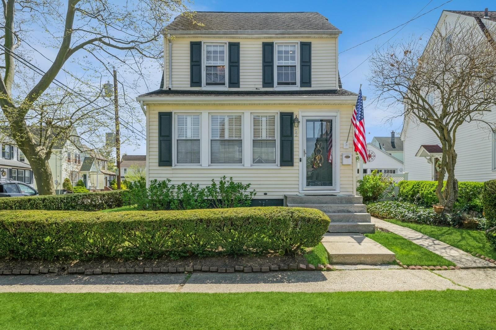 92 Cornell Street, Williston Park, NY 11596