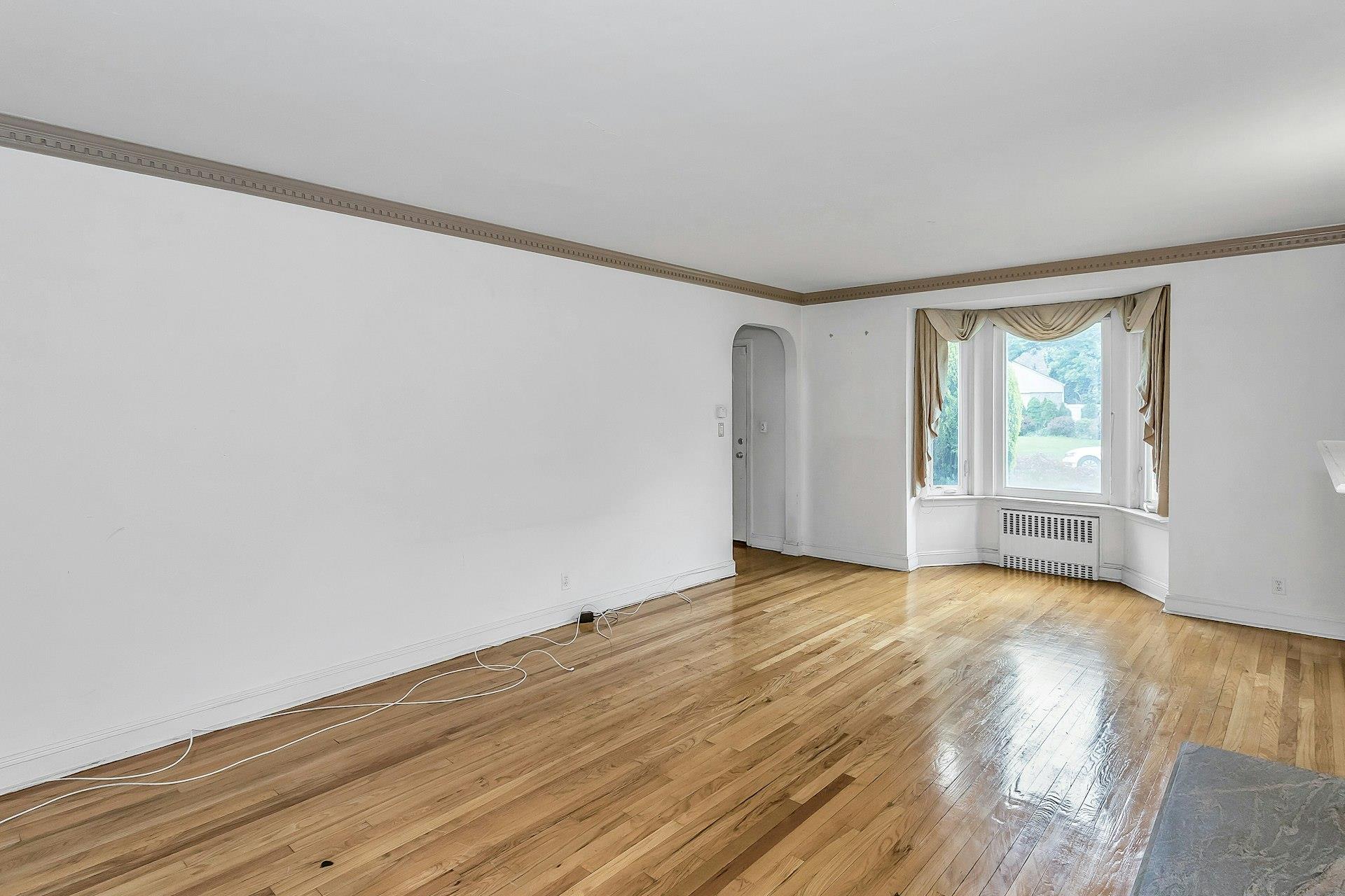 319 Maryland Avenue, Freeport, NY 11520