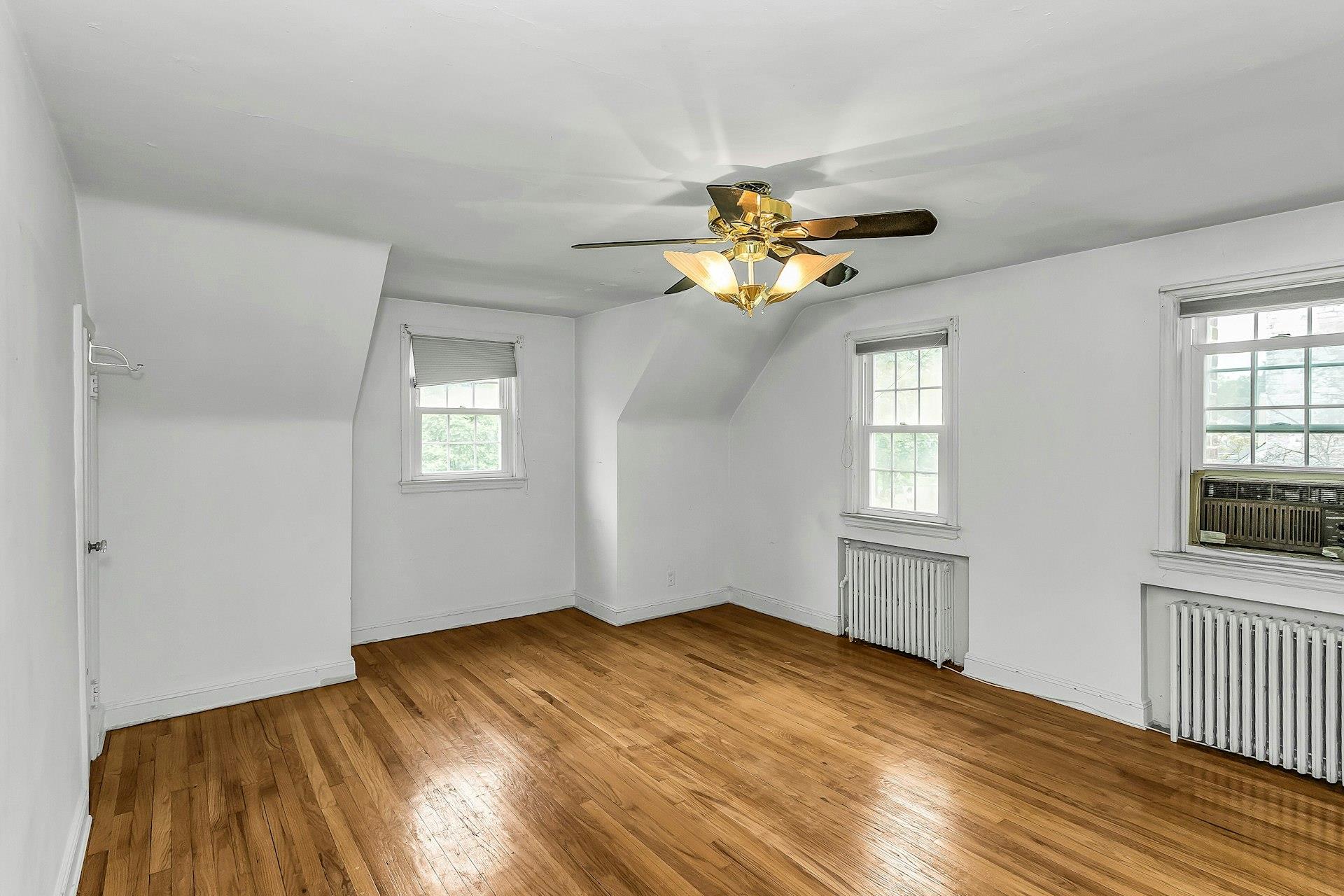 319 Maryland Avenue, Freeport, NY 11520