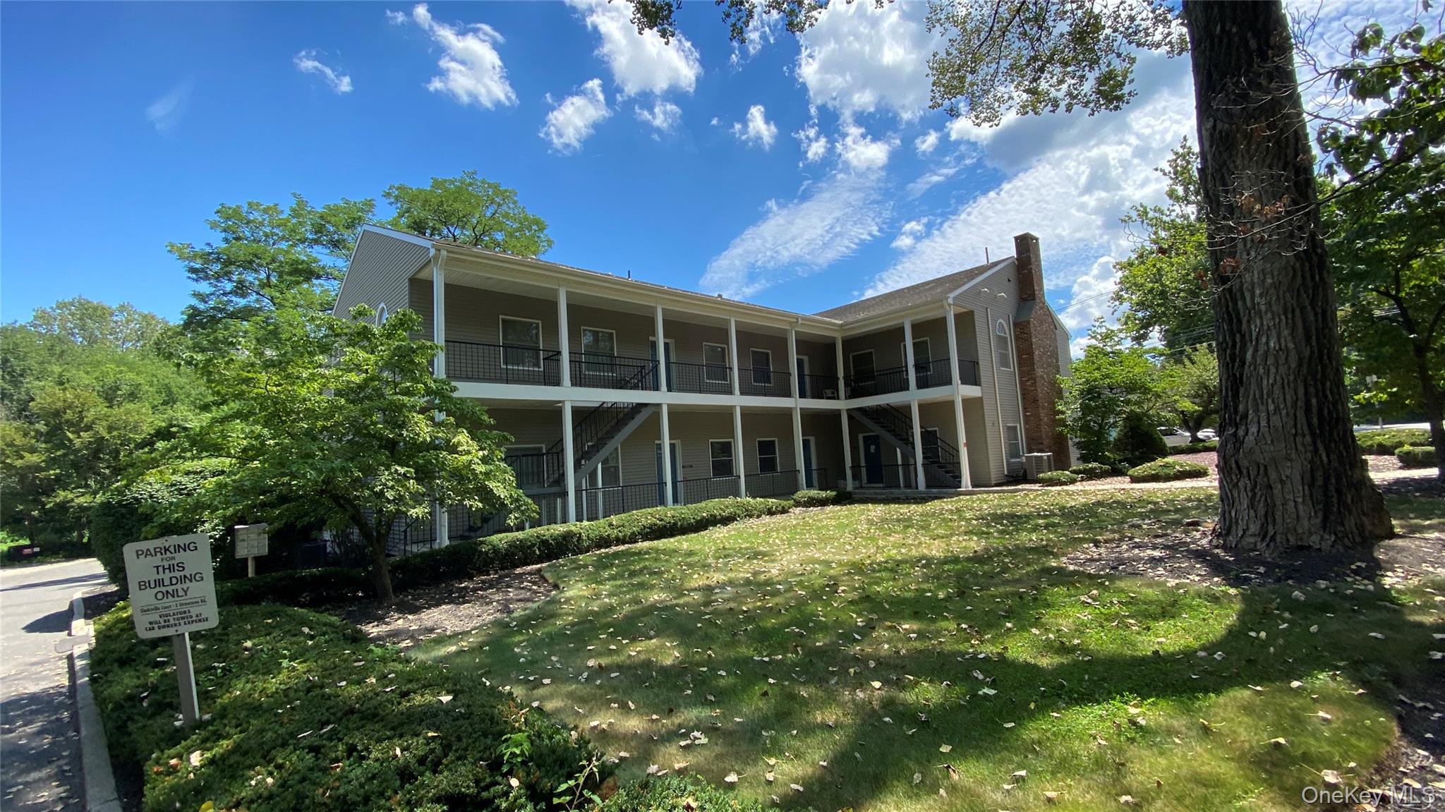 2 Strawtown Road, West Nyack, NY 10994