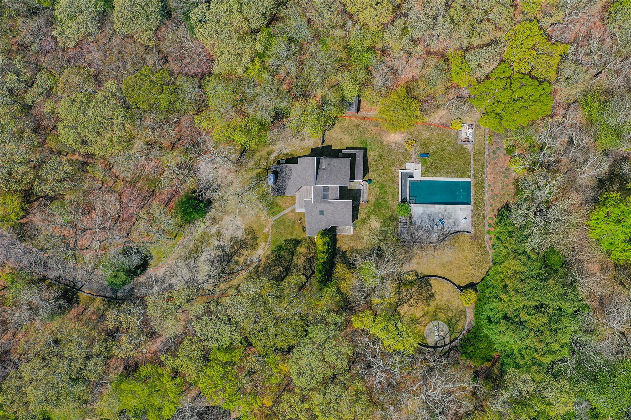 28 Pepperidge Lane, Amagansett, NY 11930