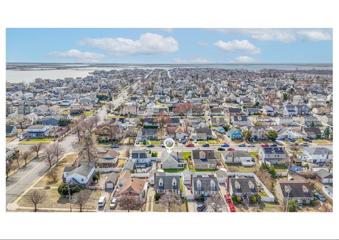 1069 Hastings St, Baldwin, NY 11510