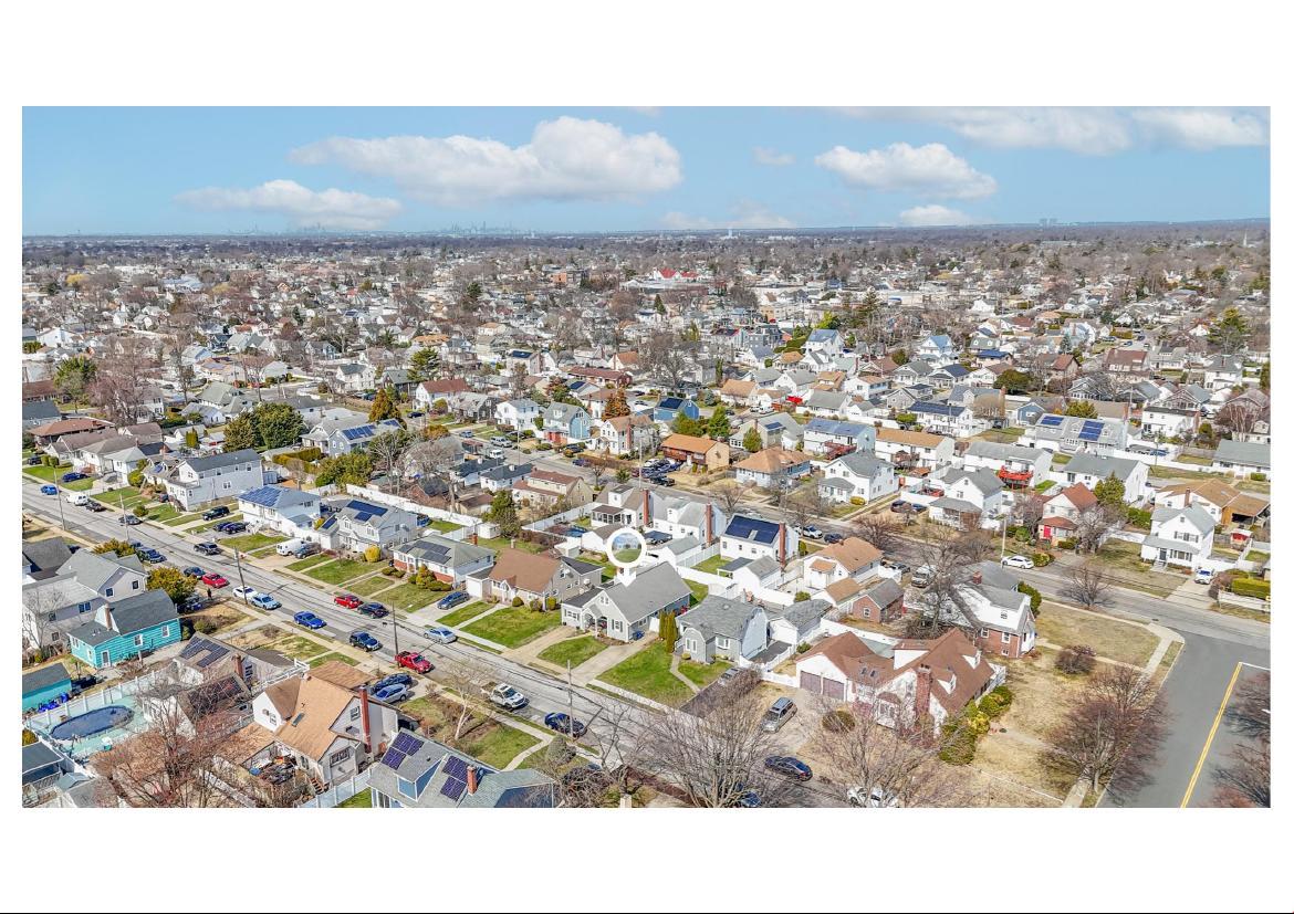1069 Hastings St, Baldwin, NY 11510