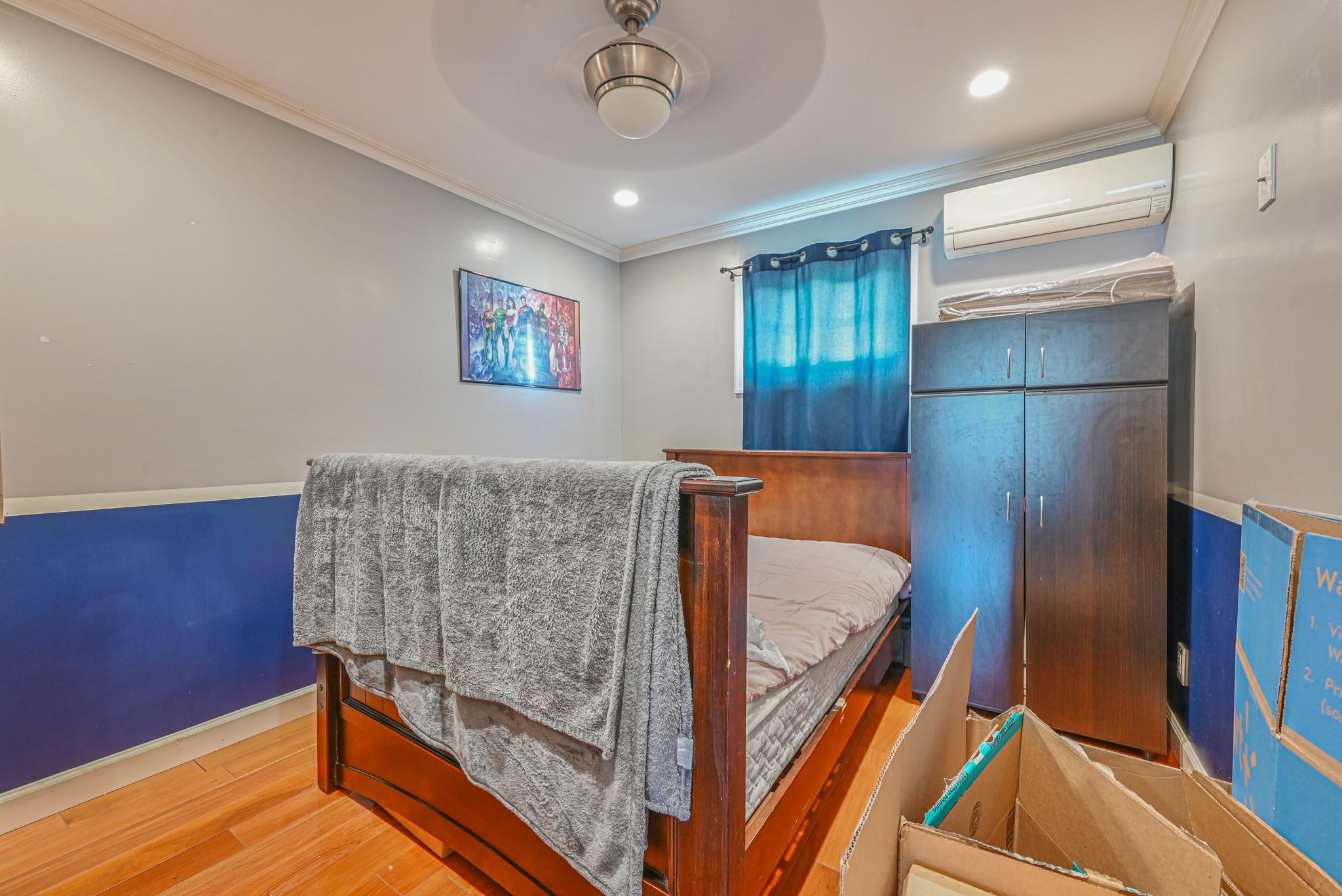 1069 Hastings St, Baldwin, NY 11510