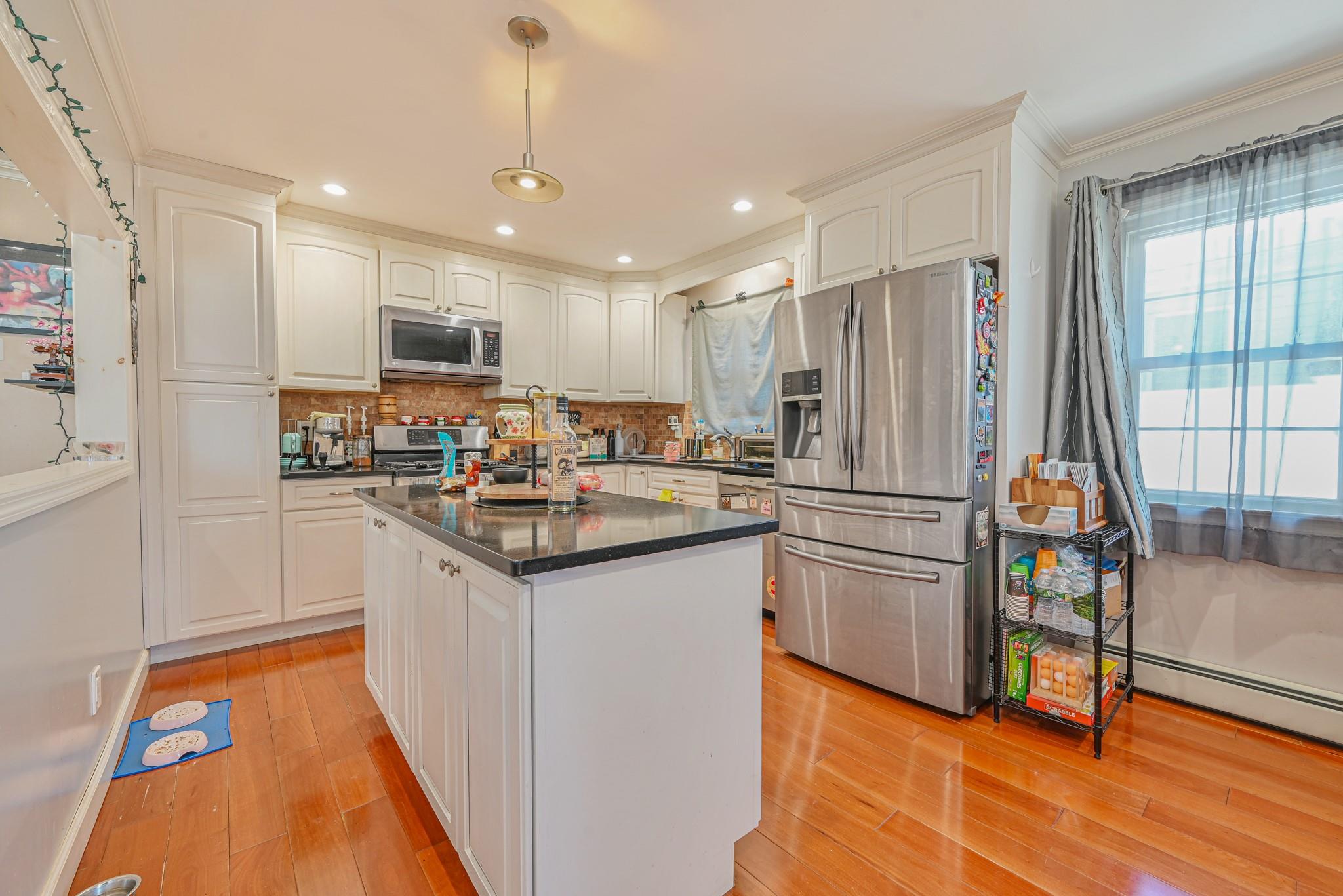 1069 Hastings St, Baldwin, NY 11510
