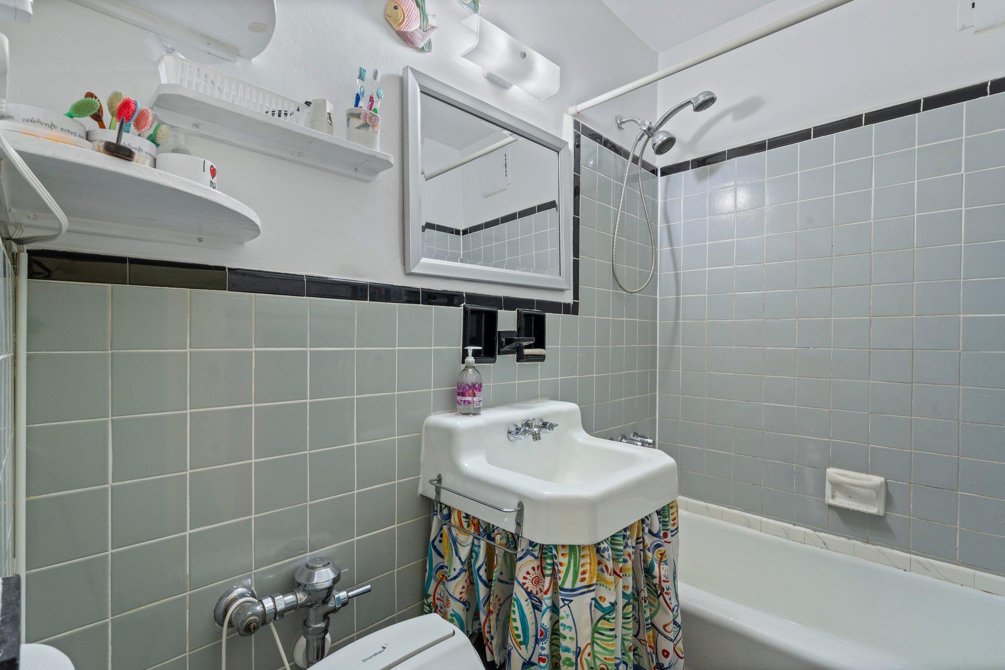 139-15 83rd Avenue # 726, Briarwood, NY 11435