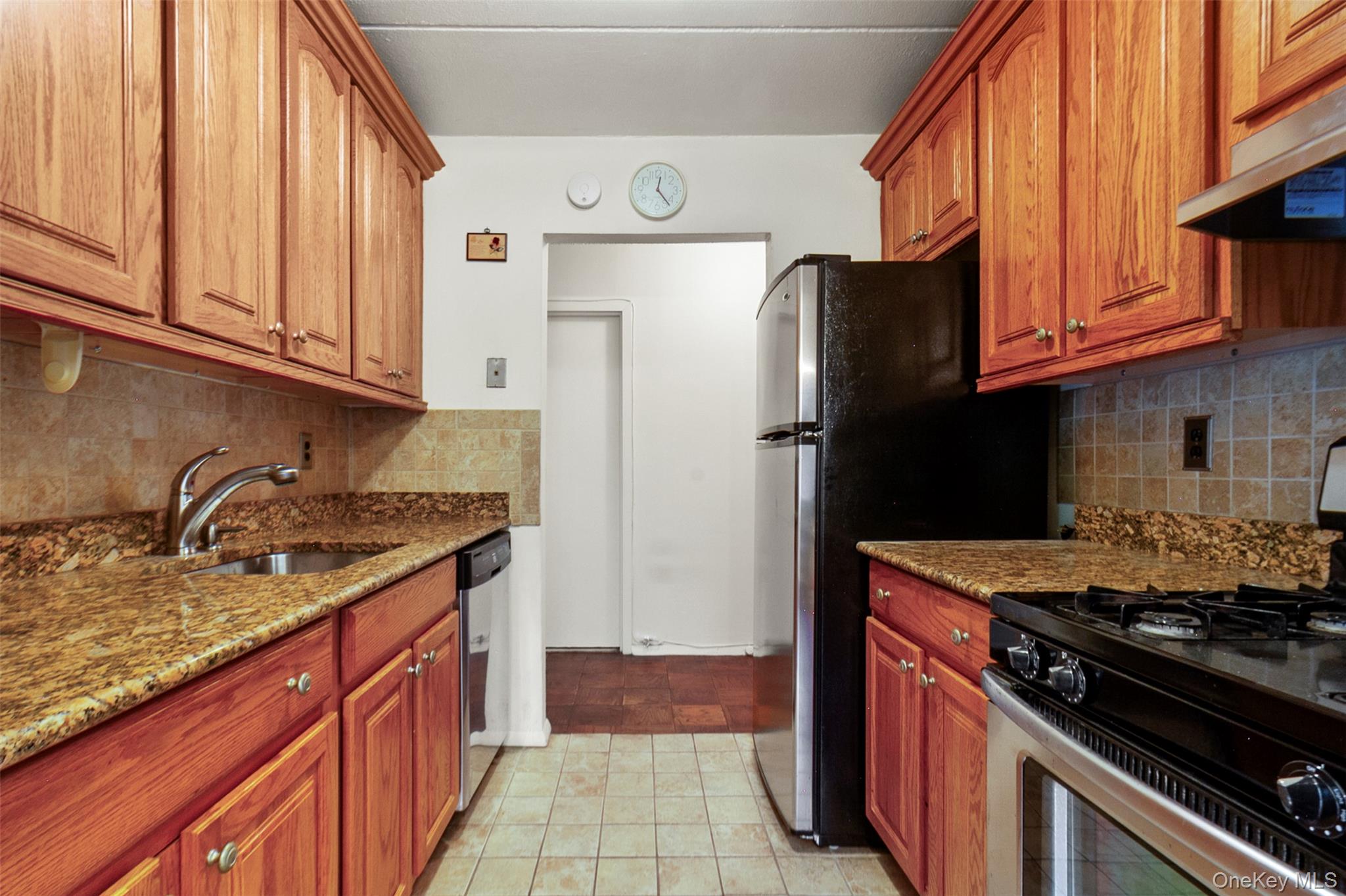 687 Bronx River Road # 2A, Yonkers, NY 10704