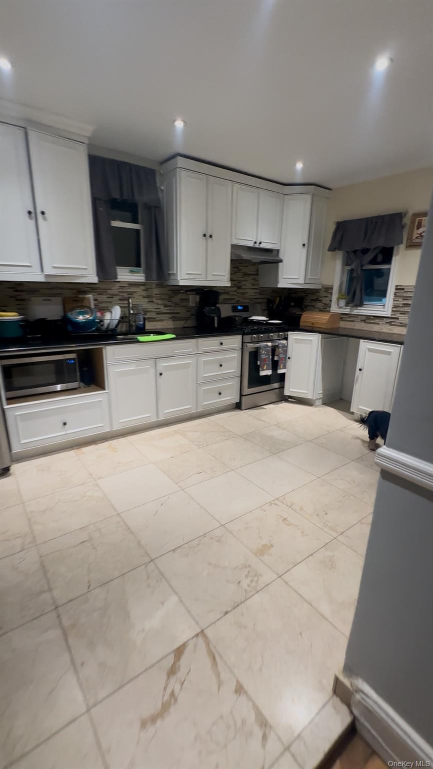 10431 91st Avenue, Richmond Hill, NY 11418