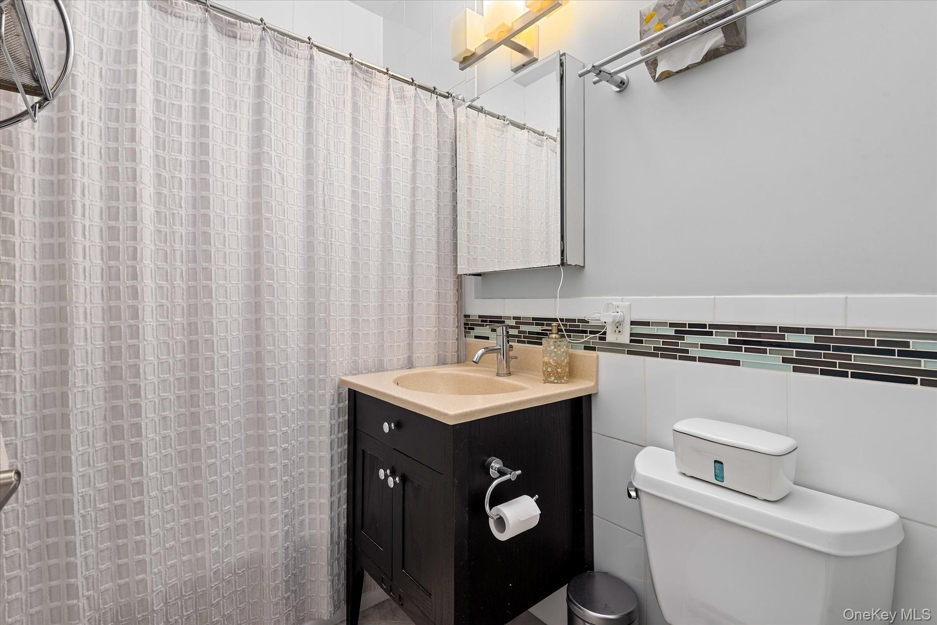 66-41 69th Street # G1, Middle Village, NY 11379