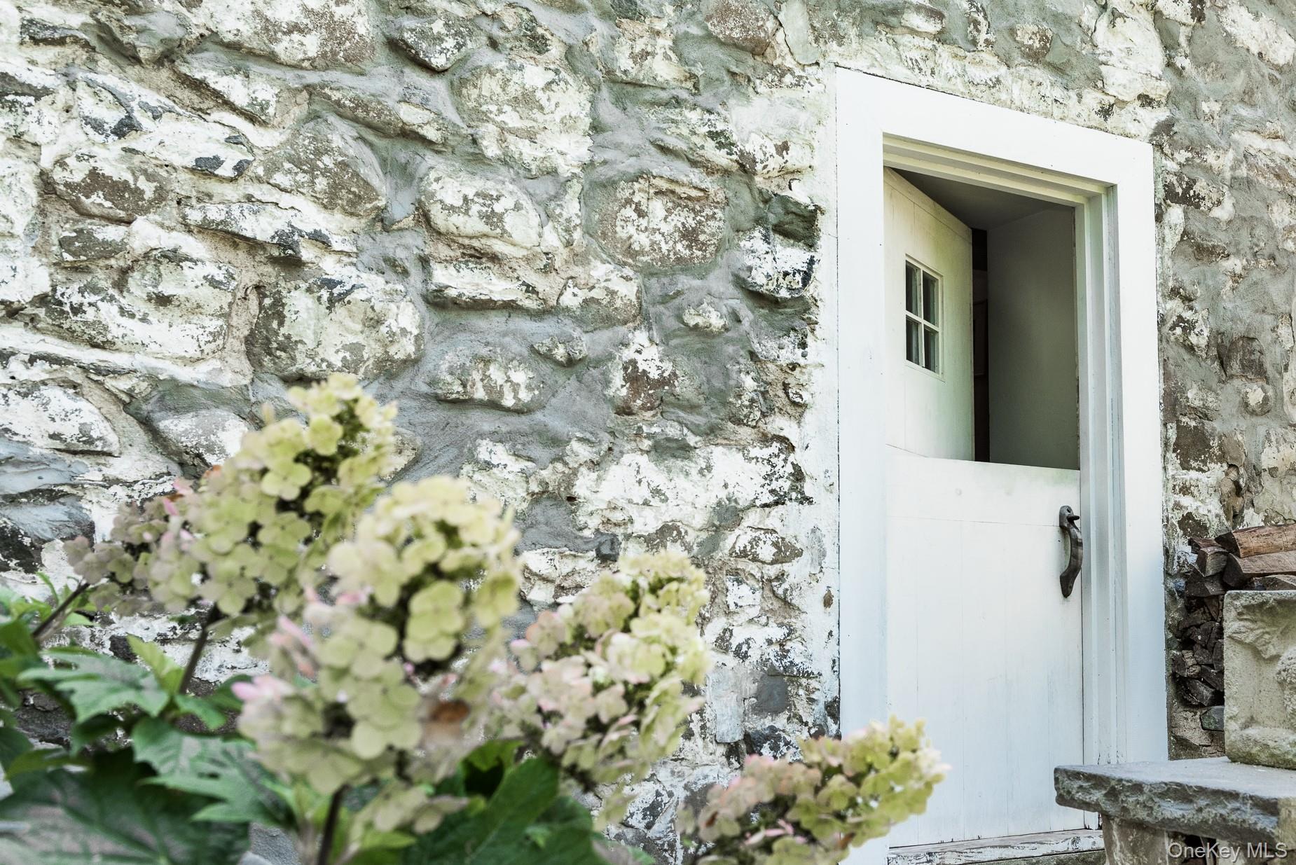 75 Washington Spring Road, Palisades, NY 10964