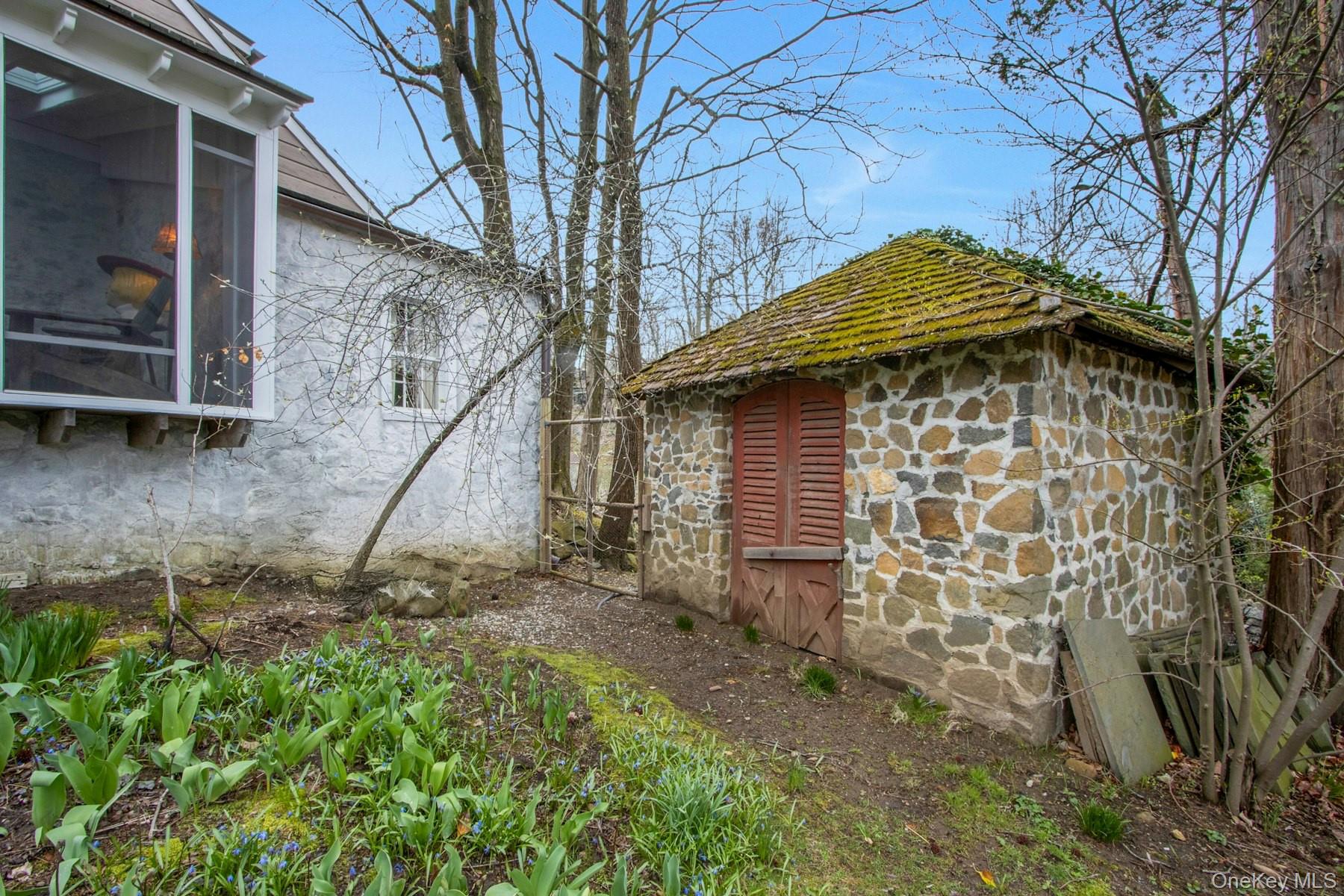 75 Washington Spring Road, Palisades, NY 10964