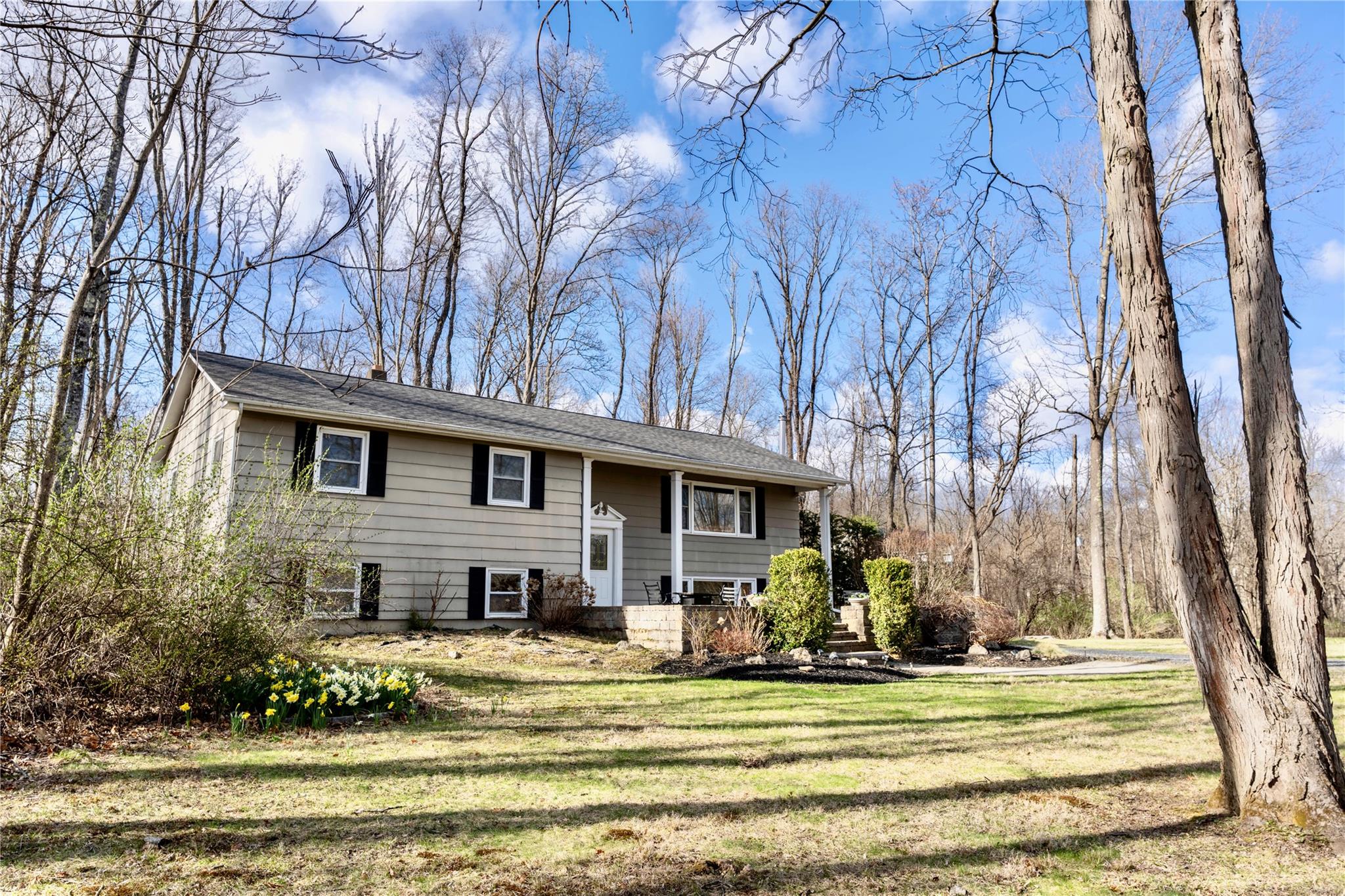 17 Ackerman Road, Warwick, NY 10990