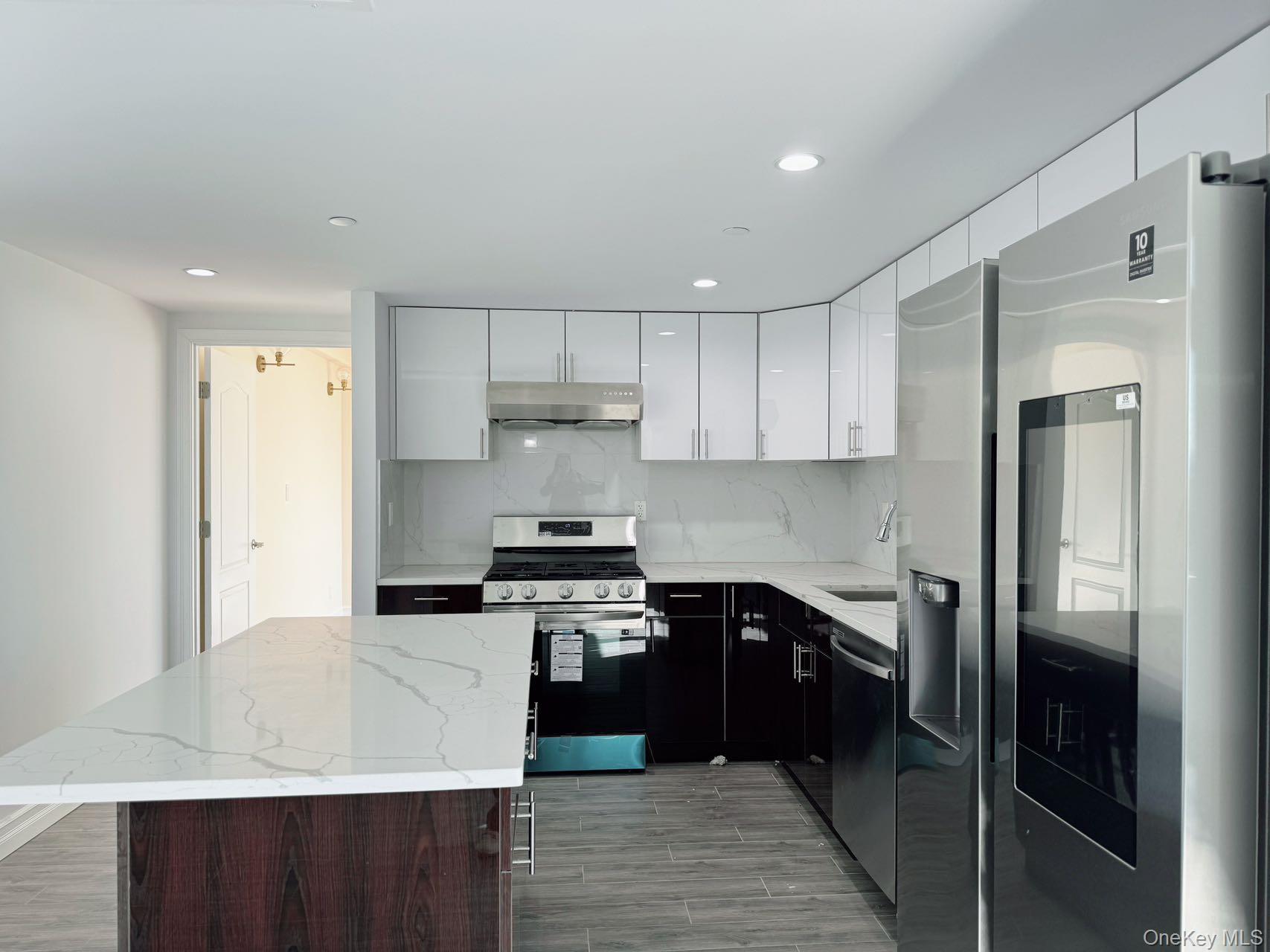 65-18 Austin St # 8H, Rego Park, NY 11374