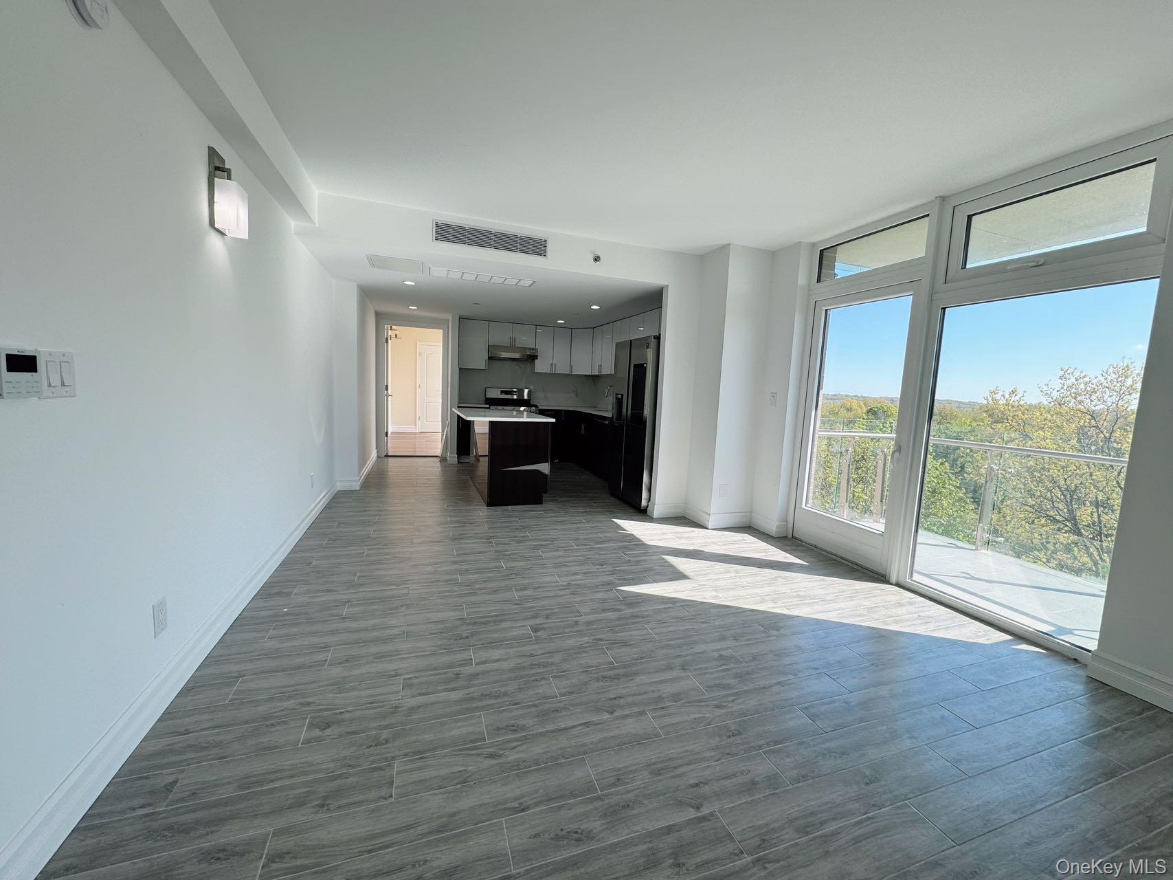 65-18 Austin St # 8H, Rego Park, NY 11374