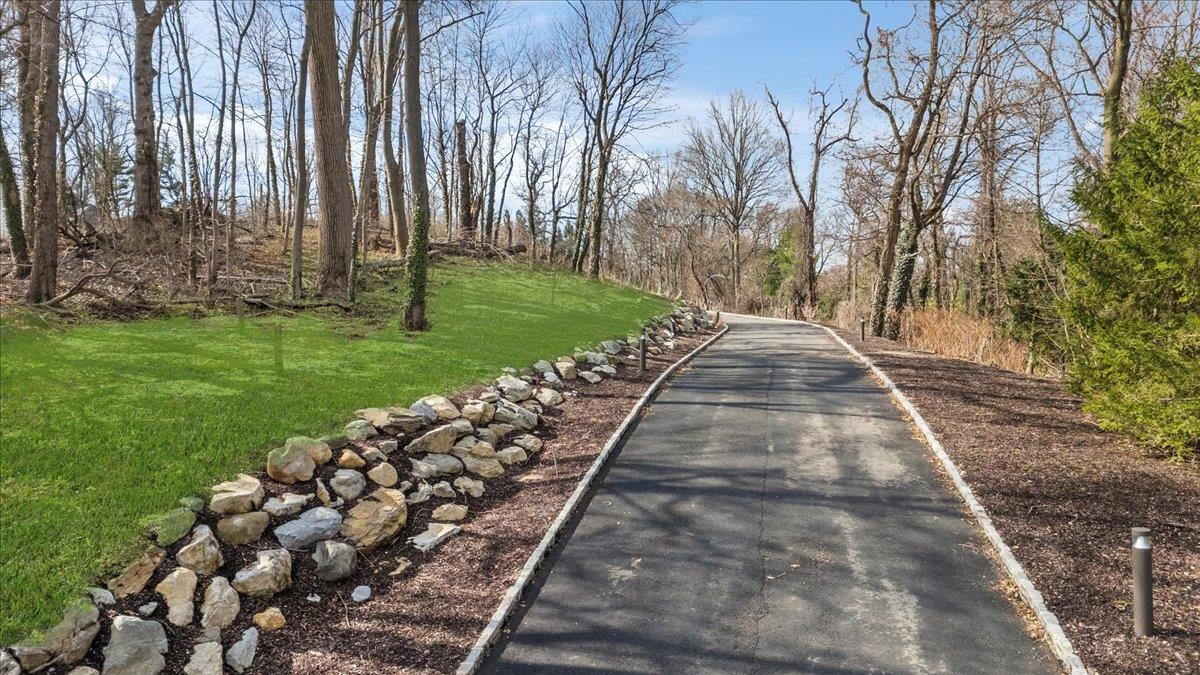 36 Cow Neck Road, Sands Point, NY 11050